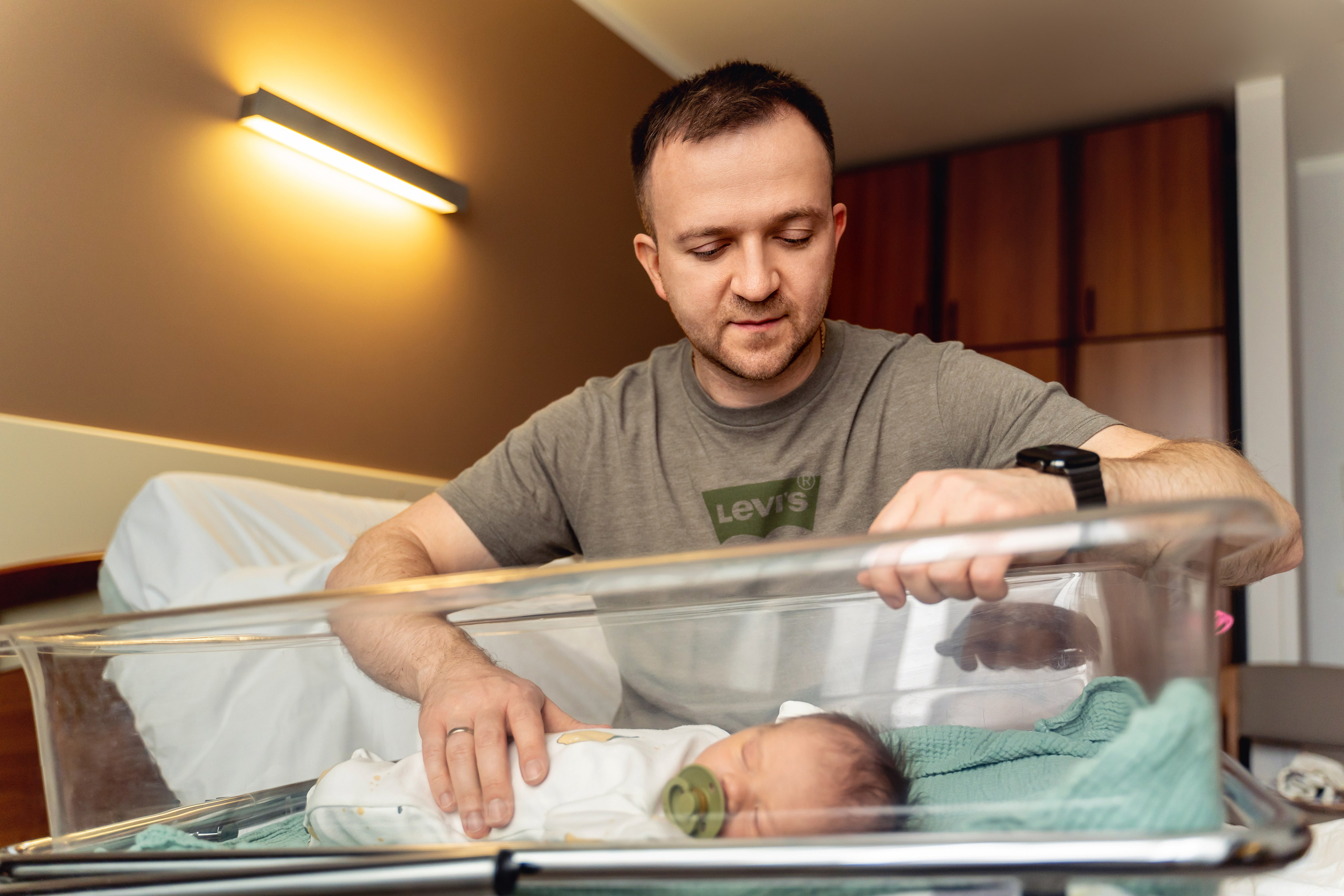 Выписка из роддома Лапино. Фотограф на выписку из роддома Москва. Фотограф \ Видеограф на Крещение, Венчание Москва| Семейные съемки