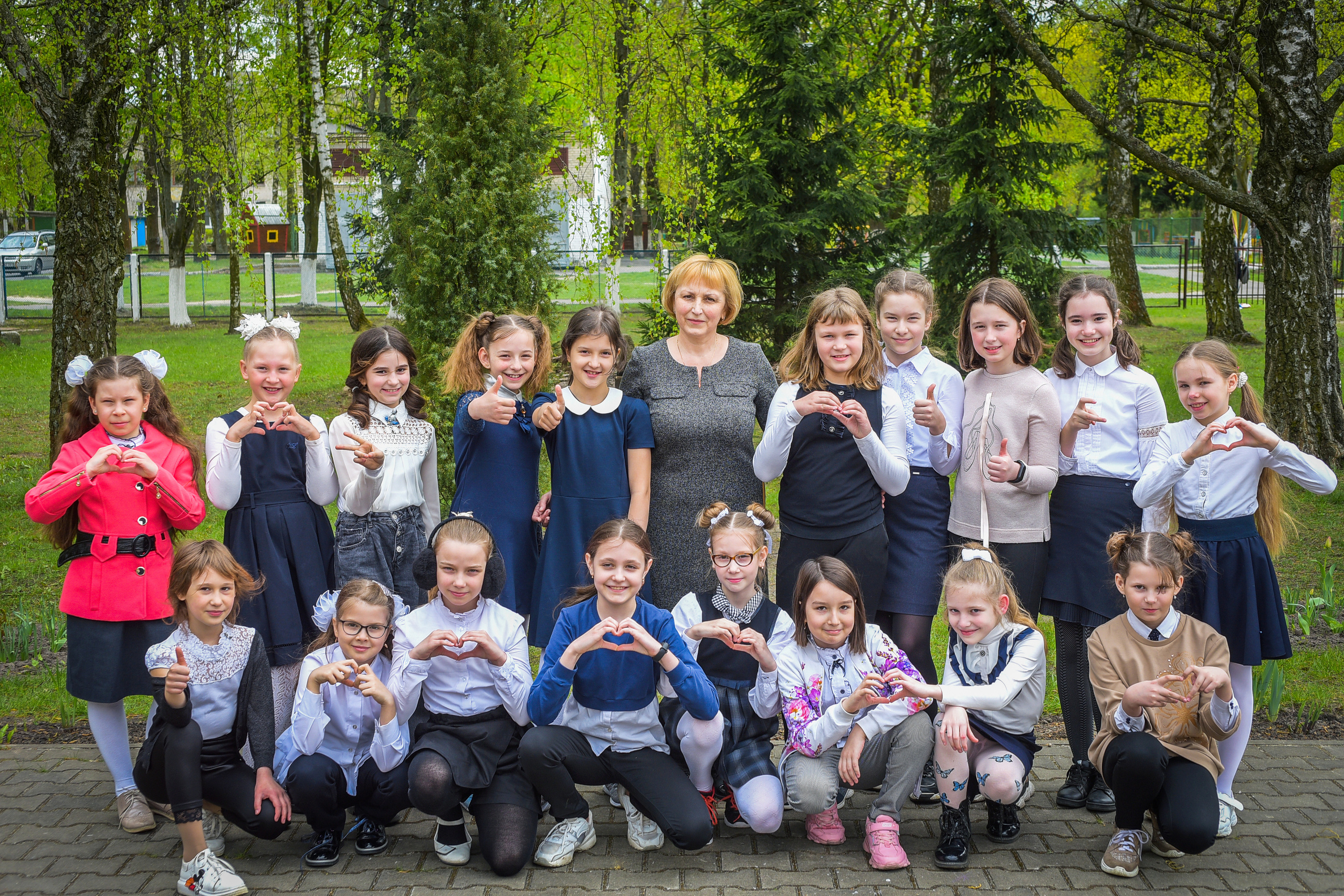 Гимназия № 4. Выпускные альбомы в Бресте