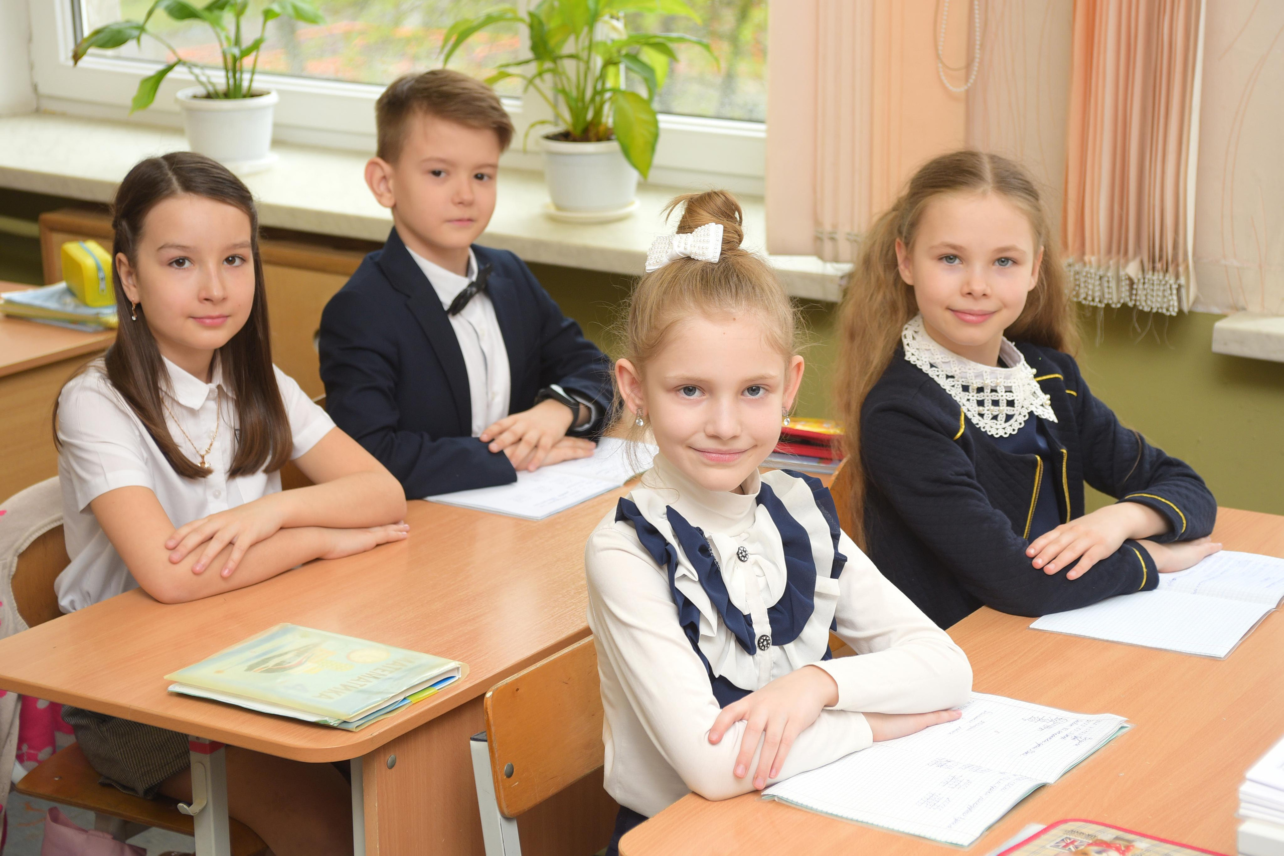 Гимназия № 4. Выпускные альбомы в Бресте