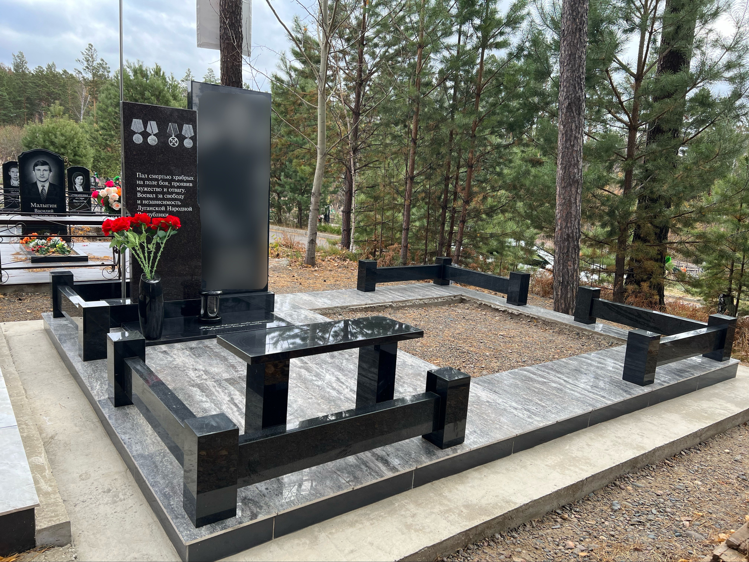 ГРАНИТ26 Ритуальные услуги Железногорск. Благоустройство могил, продажа памятников