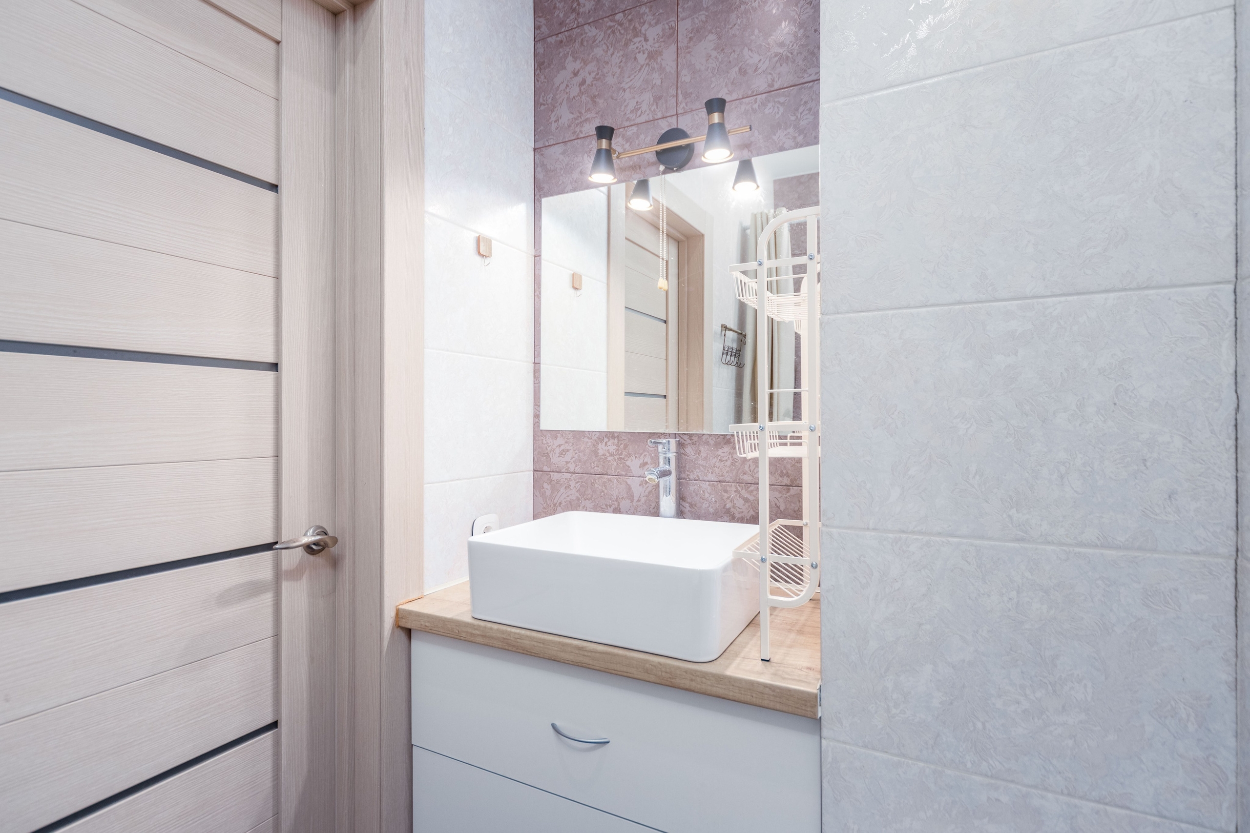 Интерьер санузла в трехкомнатной квартире в ЖК Минск Мир