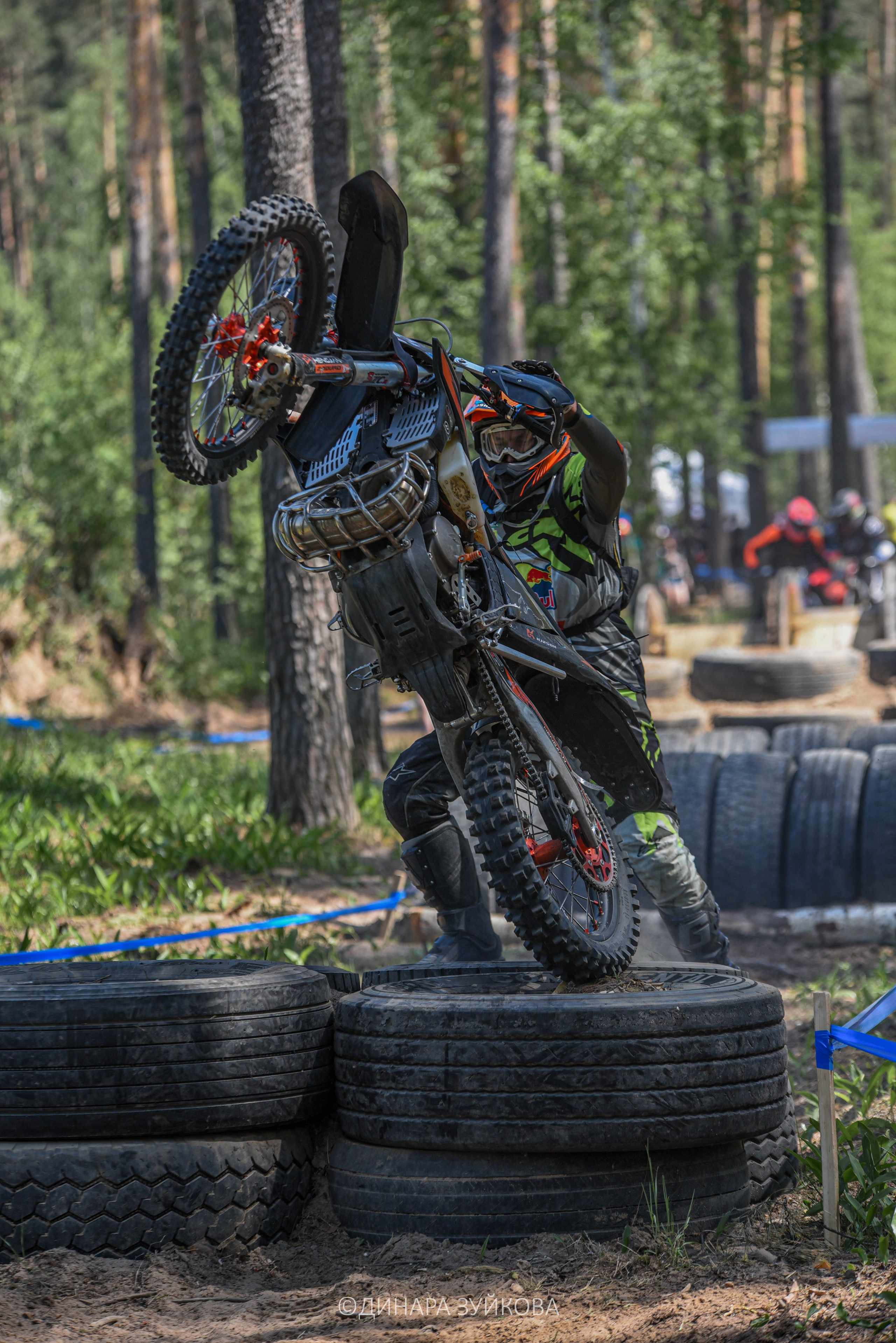 В поиске зацепа от ЭндуроБор. Мотофотограф в Нижнем Новгороде Динара Зуйкова
