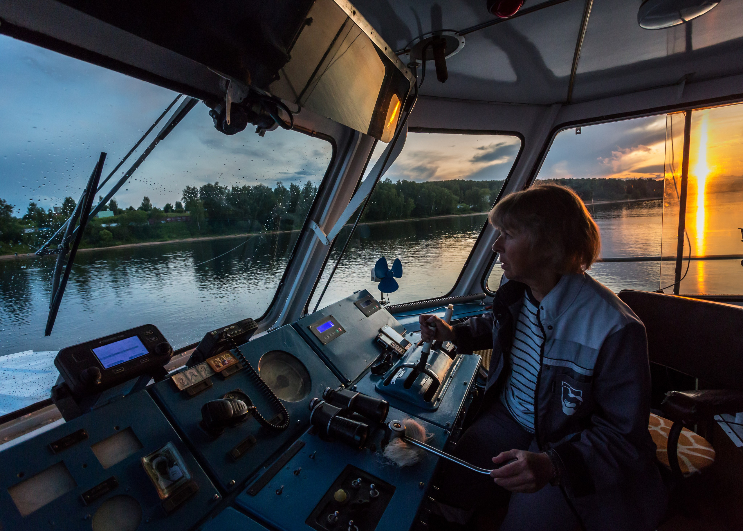 КАПИТАН МАРИНА. Контакты