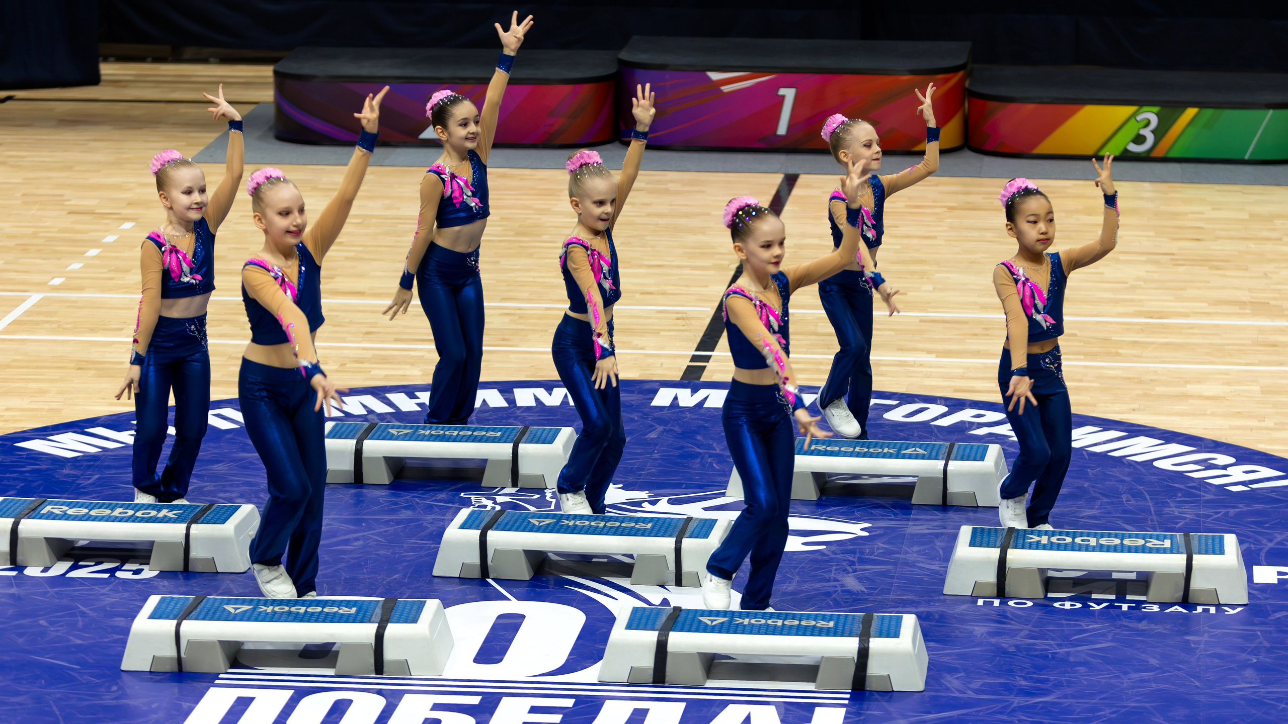 Фестиваль по фитнес-аэробике «Облачко» дисциплина «Степ-аэробика». Выпускные альбомы и школьный фотограф в Подольске, Троицке, Щербинке, Москве и Московской области