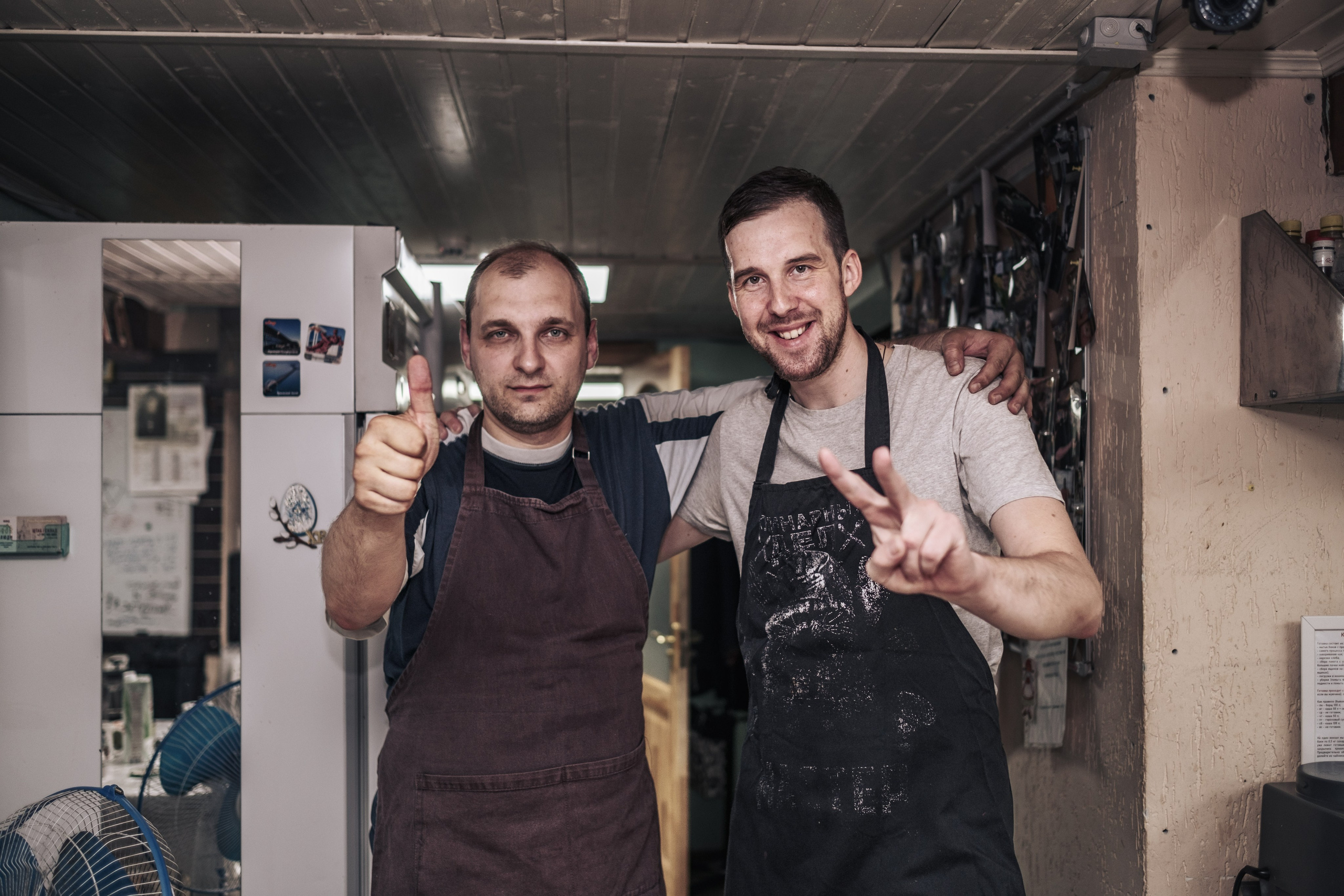 Готовка для бездомных и кормление их в Москве. Фотограф в Москве Максим Скоробогатов