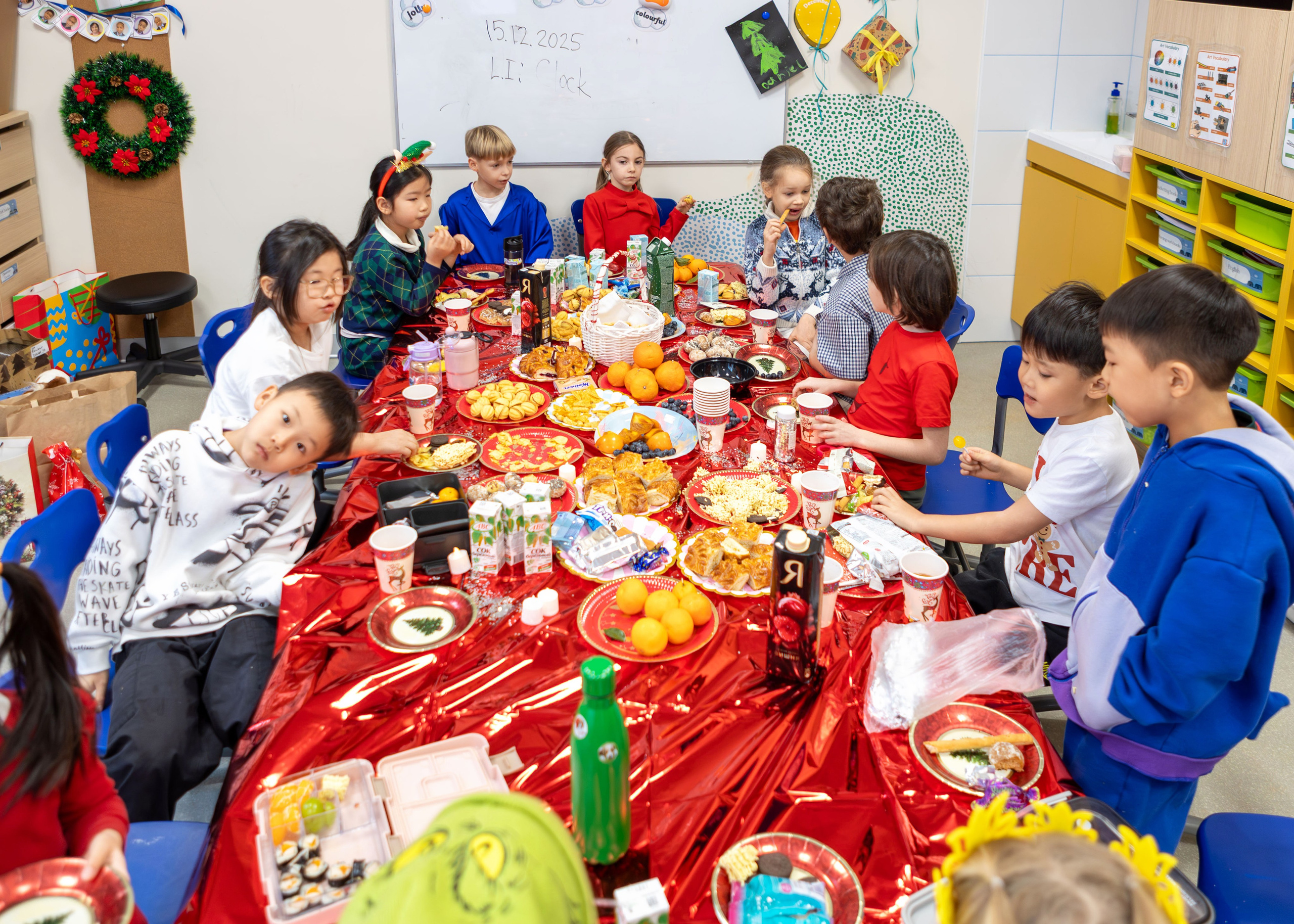 Christmas Celebration at The International School of Moscow. Школьный фотограф и выпускные альбомы | SHKOLBook