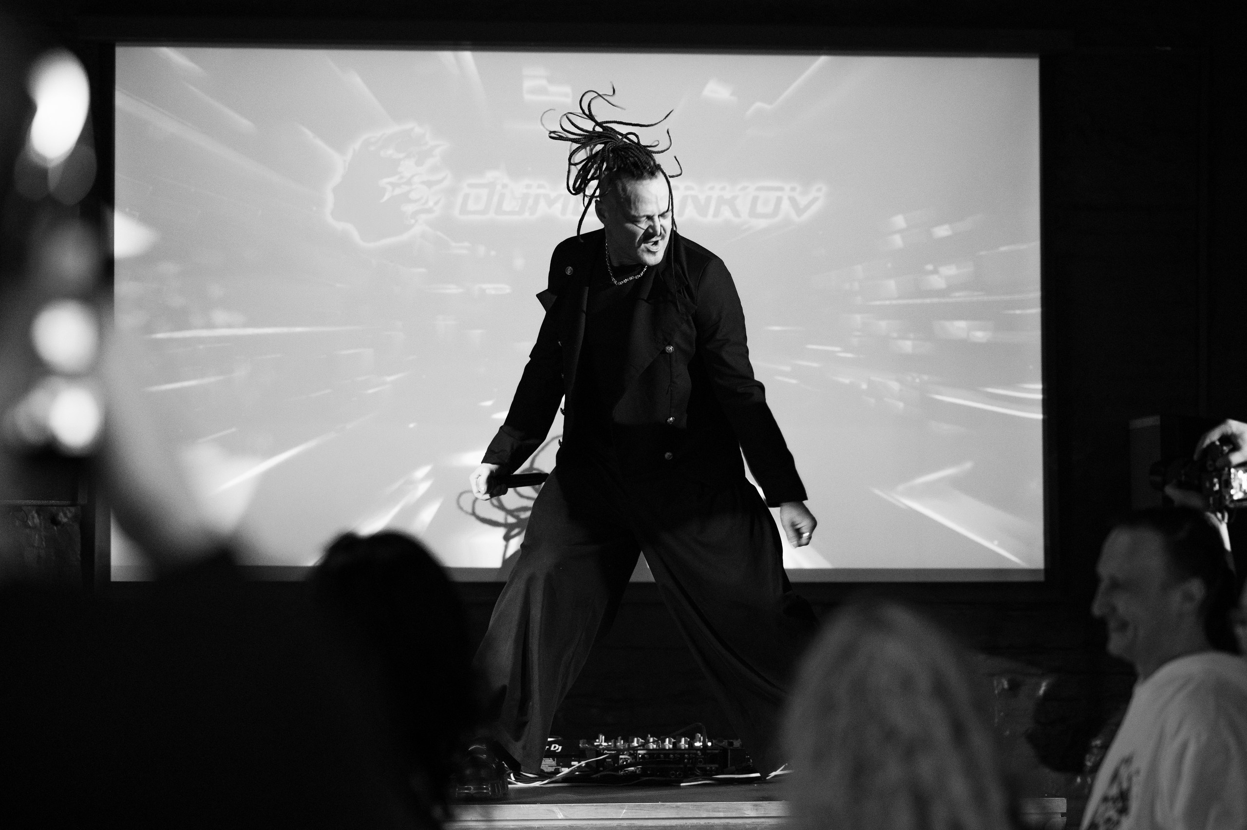 Веранда для проведения корпоратива, тимбилдинга по Ярославскому ш. Банкетный зал Веранда в Якушево у озера для свадеб, юбилеев, корпоративов. Официальный сайт