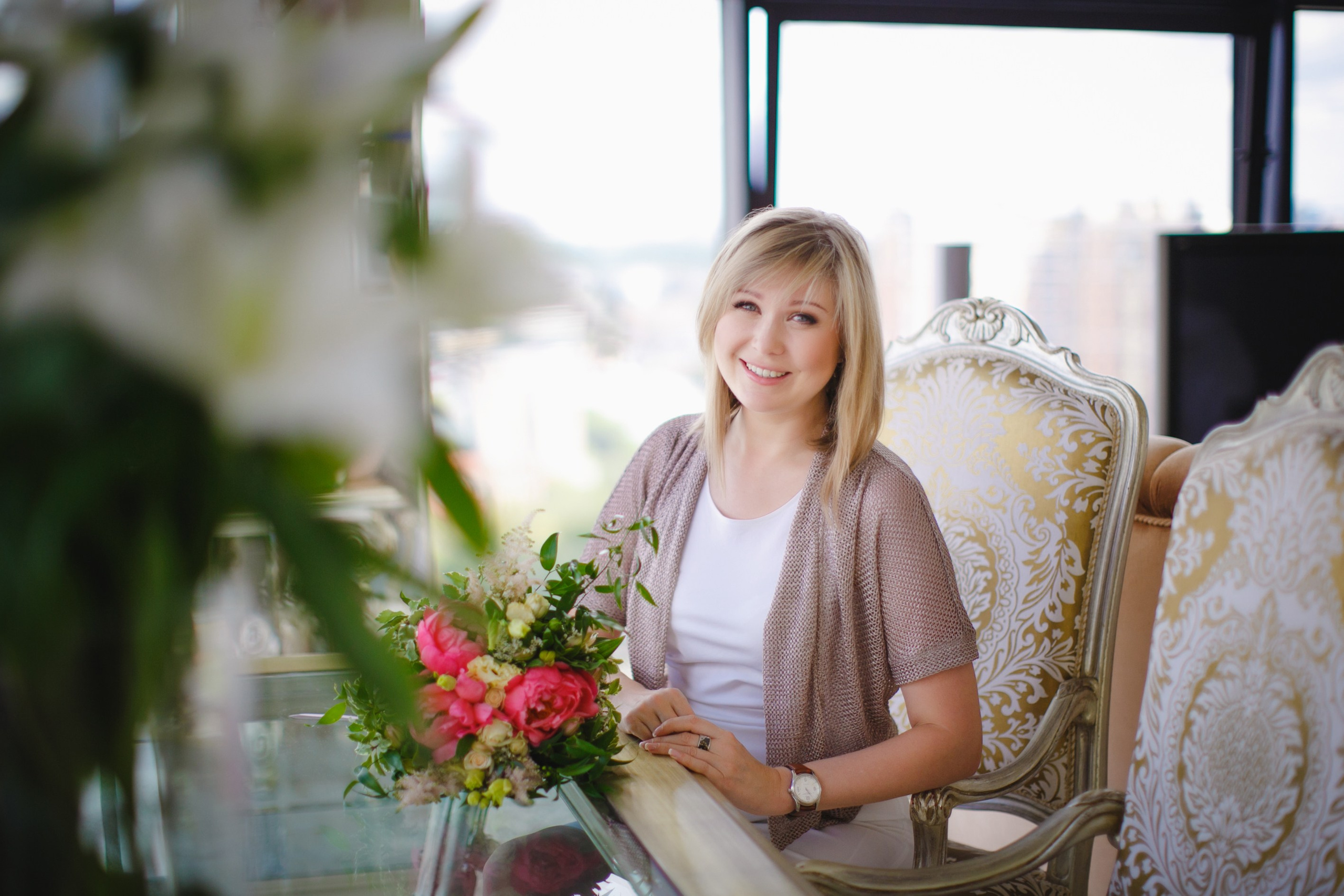 Организация свадьбы, корпоратива, юбилея на веранде в Якушево. Банкетный зал Веранда в Якушево у озера для свадеб, юбилеев, корпоративов. Официальный сайт