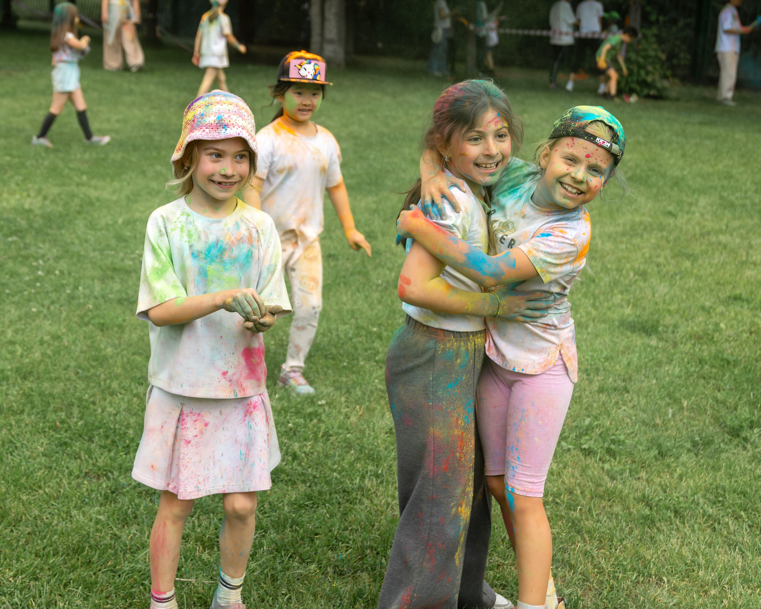 The International School of Moscow. Color Day. Выпускные альбомы для школы и детского сада — школьный фотограф Подольск, Троицк, Щербинка, Москва