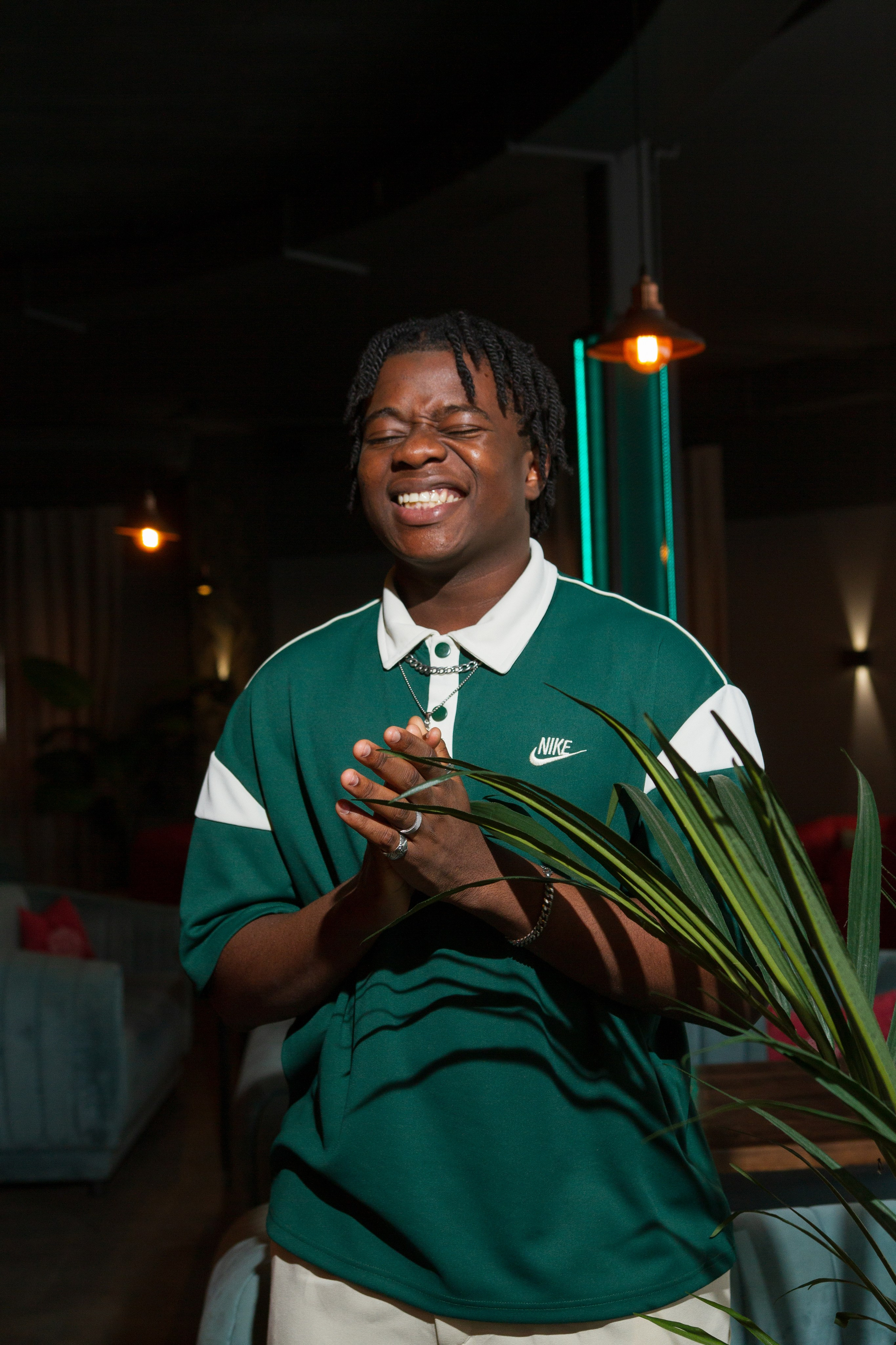 Новосибирск. Коммерческий фотограф для маркетплейсов Wildberries и Ozon в Новосибирске — фото и видео для брендов