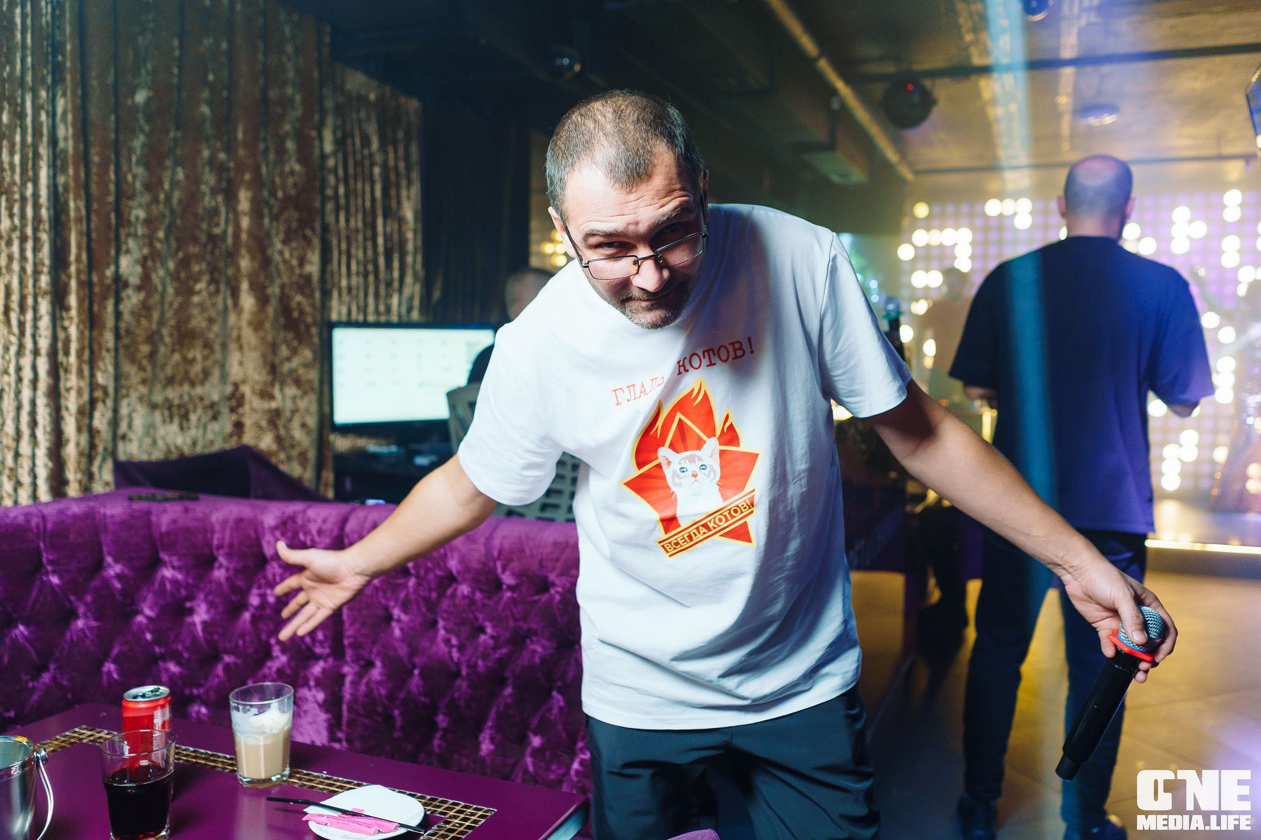 Фоторепортаж из караоке-клуба Эйфория. One Media Life: фоторепортажи, фотоотчеты с мероприятий и заведений