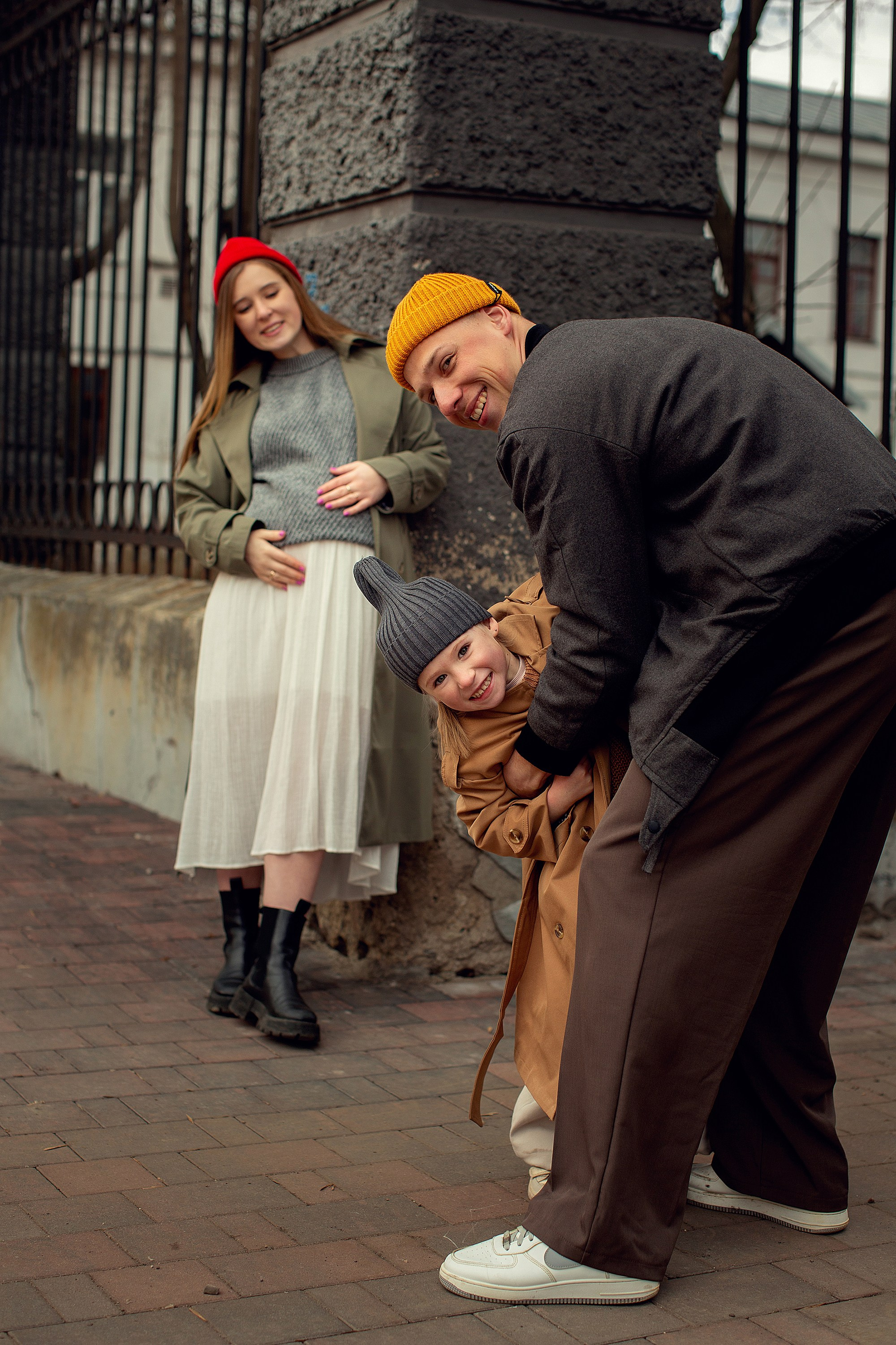 Яркая городская фотопрогулка семьи в ожидании второго малыша. Tatyana Nadezhdina Family photographer