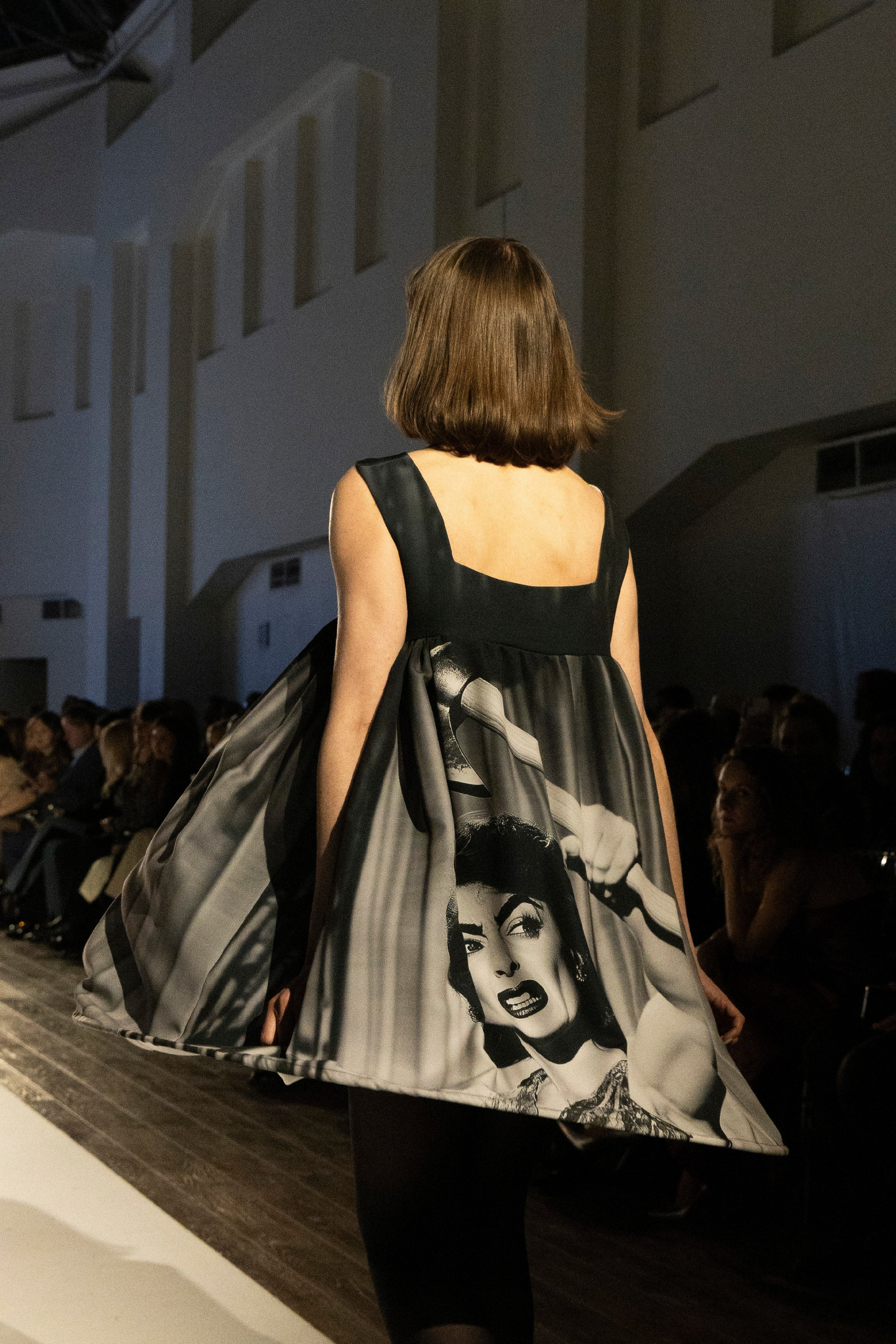 ДЛТ Собака.ru показ победителей конкурса «Новые имена в моде 2025». FOTOFAQ SKOOL г. Санкт-Петербург: очные, дистанционные и онлайн курсы фотографии