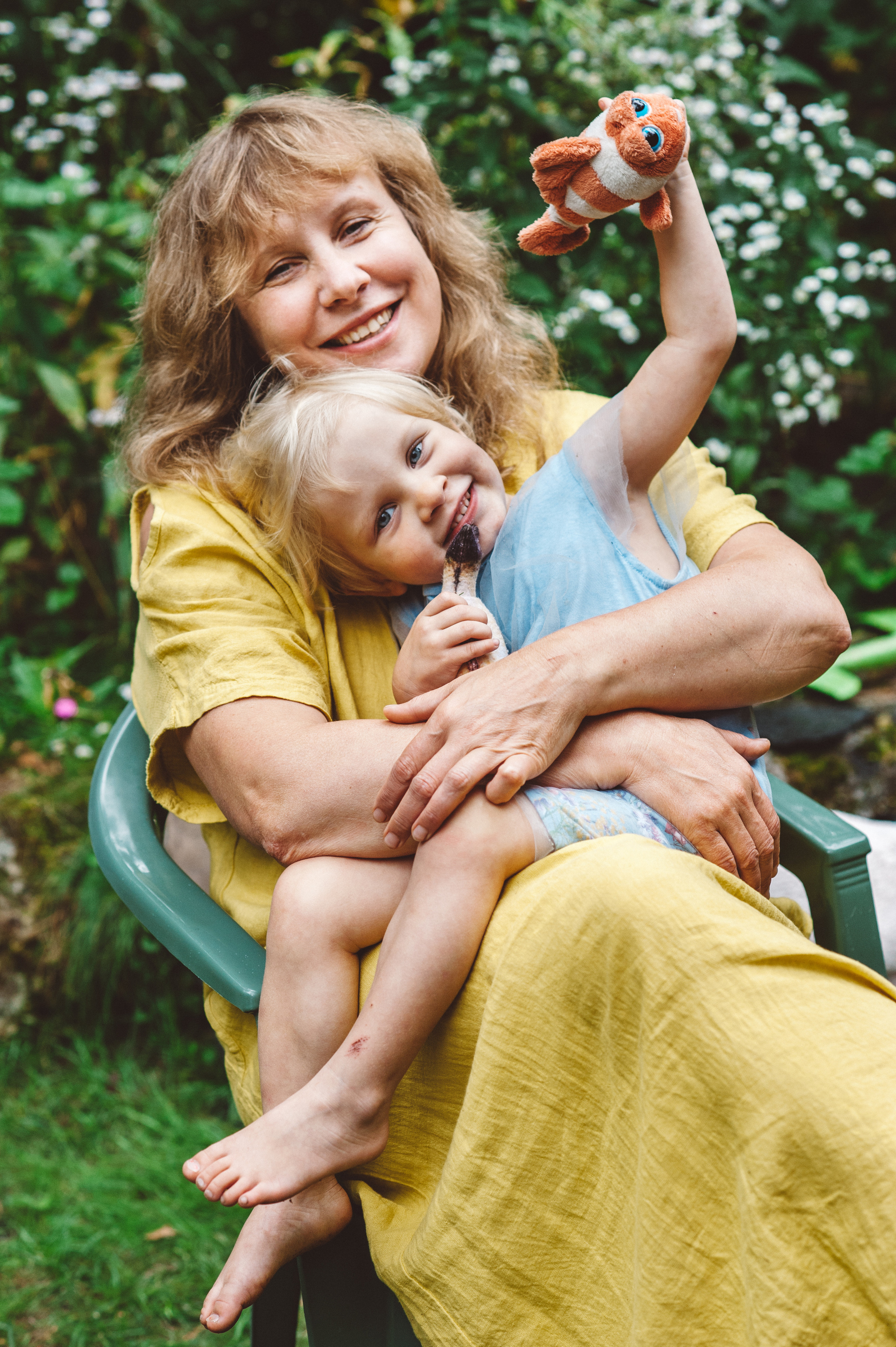 Семейная фотосессия с дачи, когда вся семья в сборе. Семейный фотограф в Москве Елена Снегирева