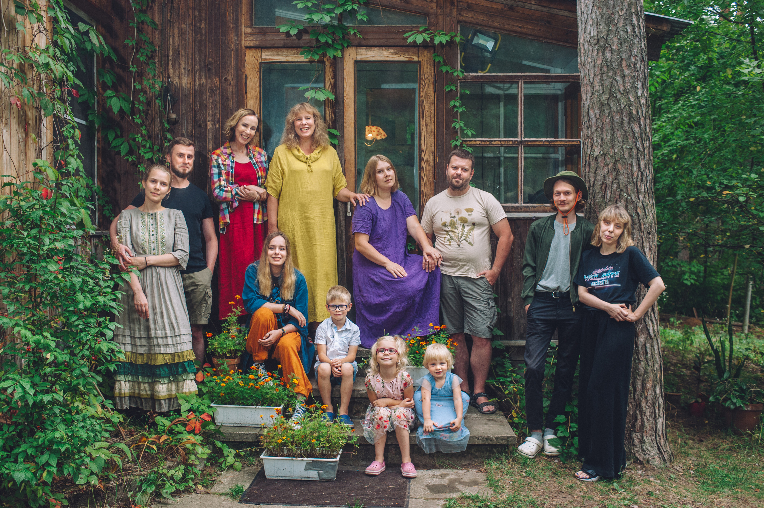 Семейная фотосессия с дачи, когда вся семья в сборе. Семейный фотограф в Москве Елена Снегирева