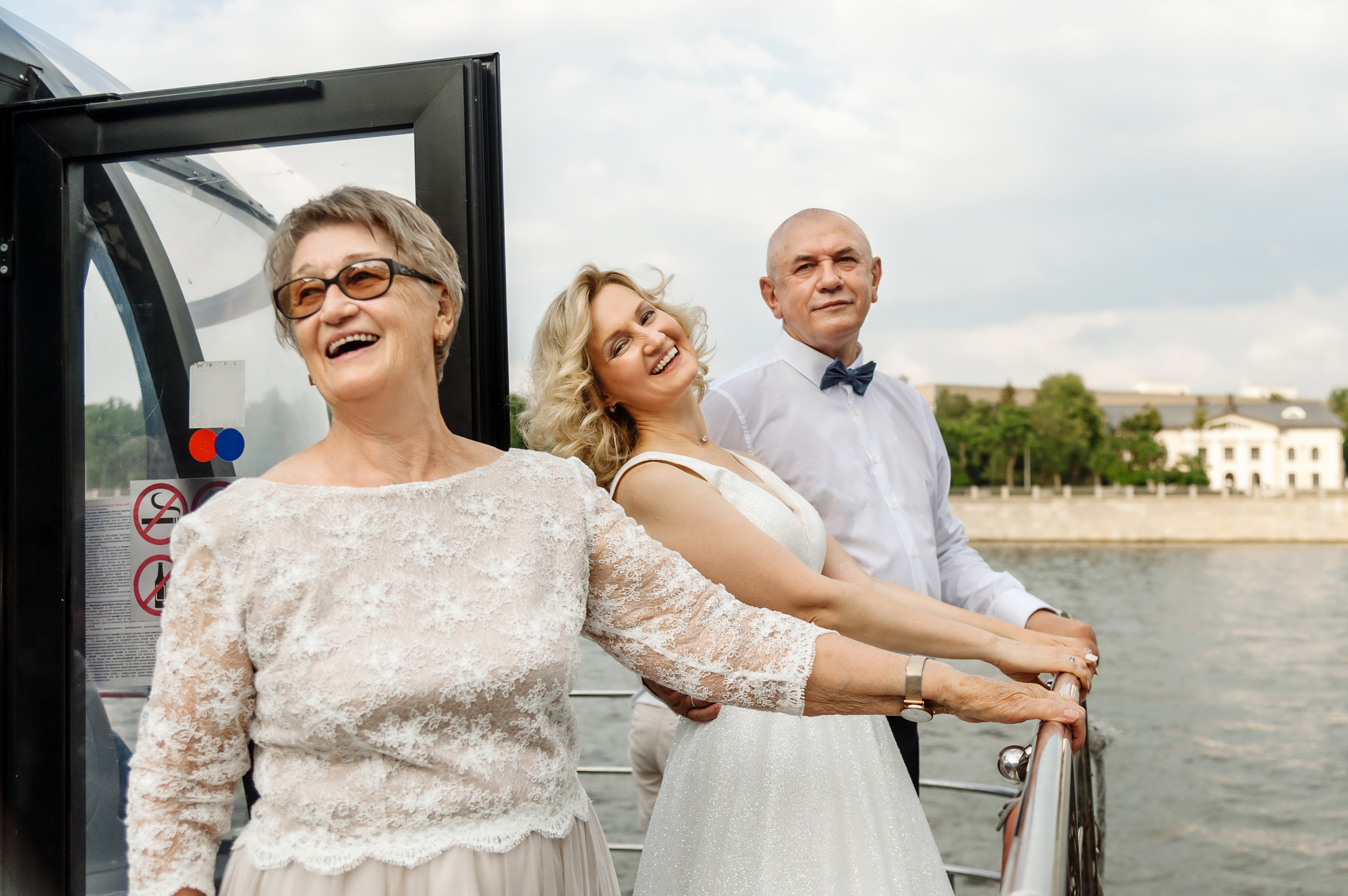 Свадебная фотосессия молодожен за 50 в прекрасный летний день. Семейный фотограф в Москве Елена Снегирева