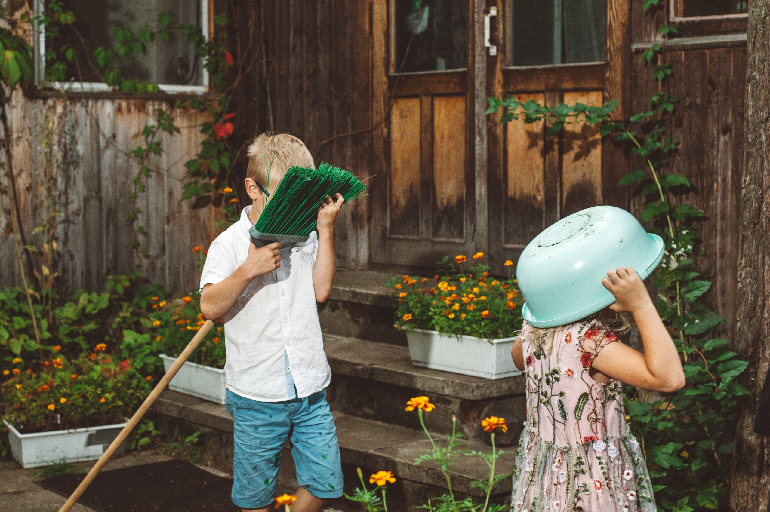 Семейная фотосессия с дачи, когда вся семья в сборе. Семейный фотограф в Москве Елена Снегирева