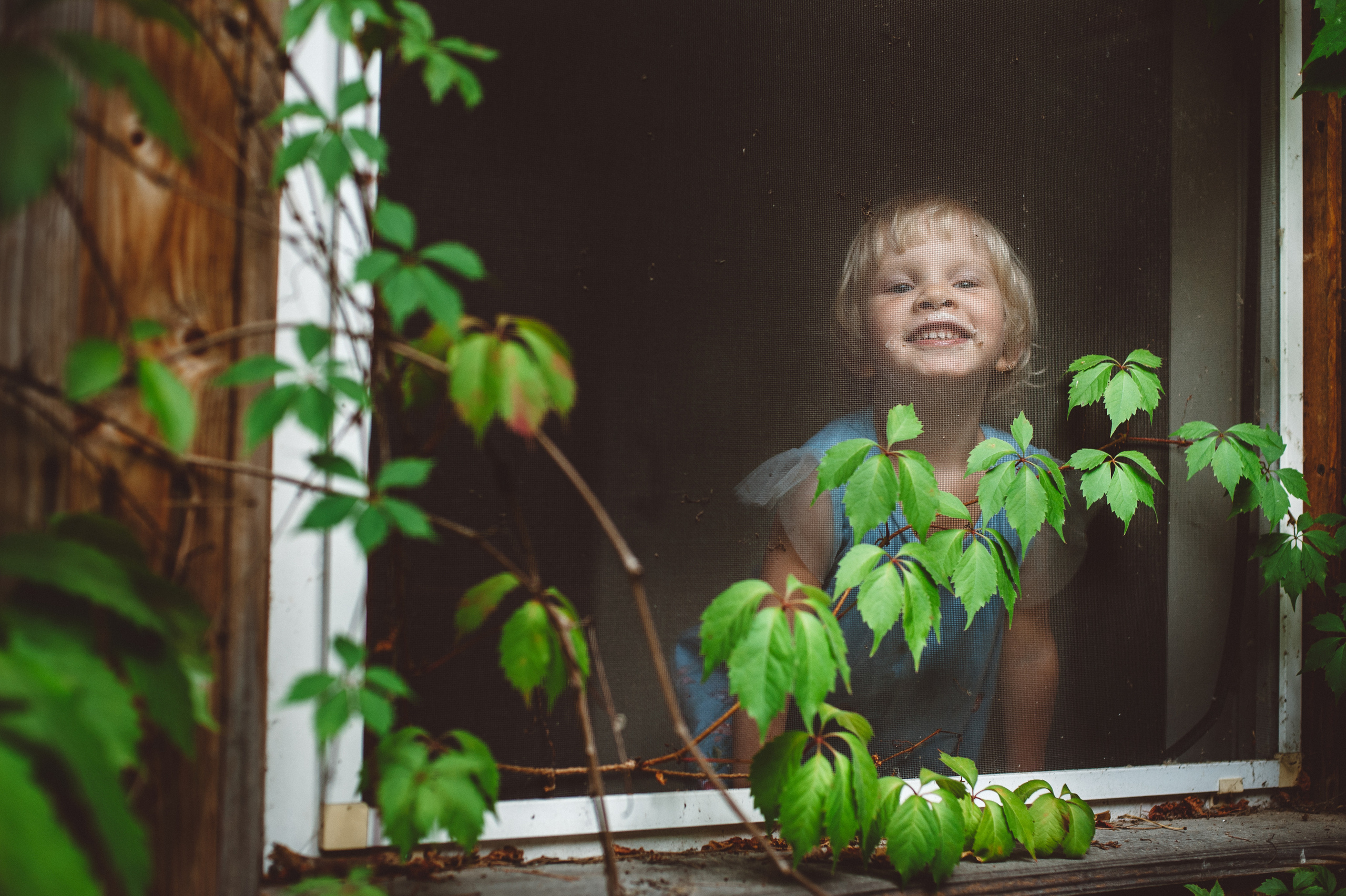 Семейная фотосессия с дачи, когда вся семья в сборе. Семейный фотограф в Москве Елена Снегирева
