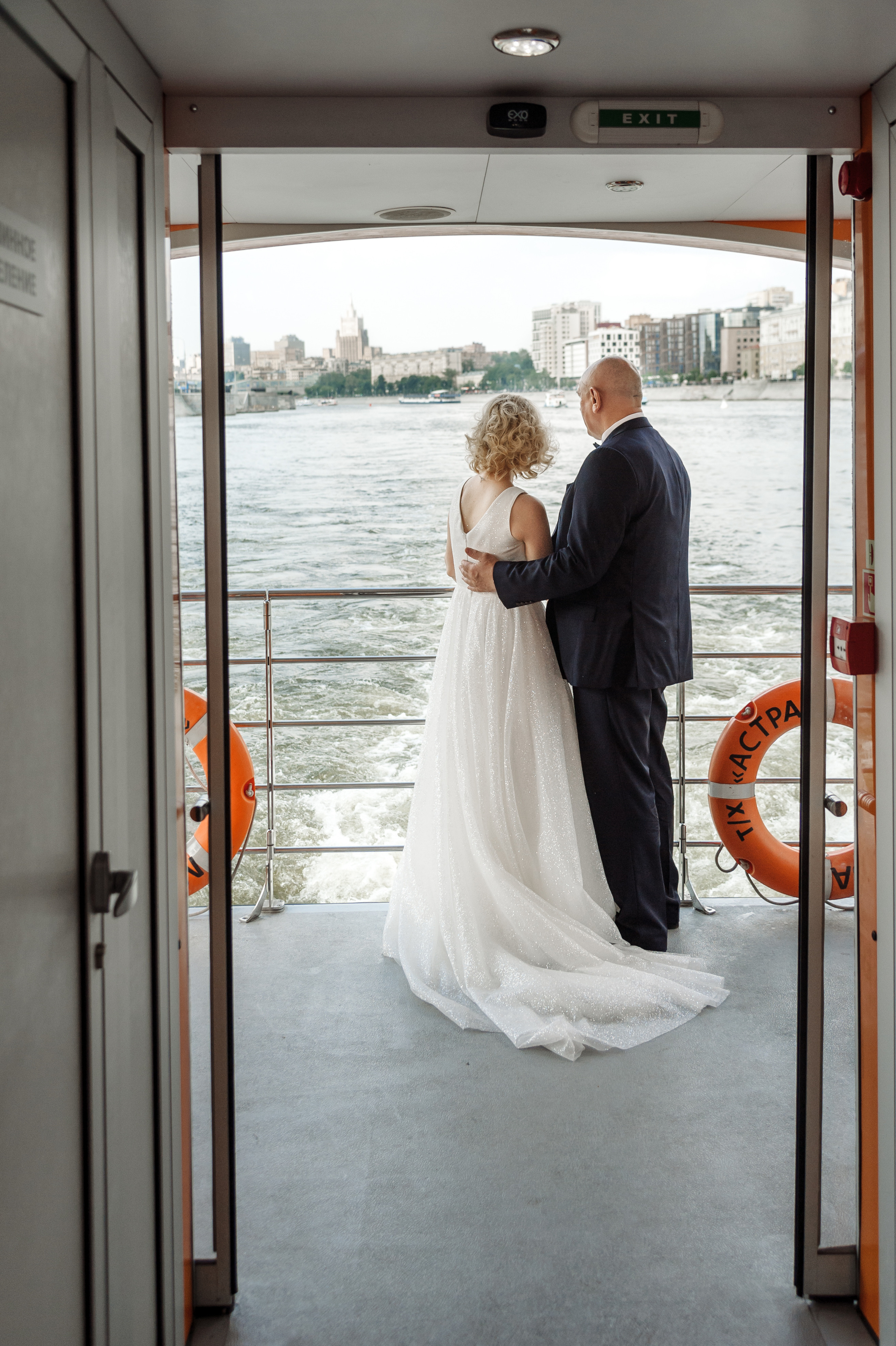 Свадебная фотосессия молодожен за 50 в прекрасный летний день. Семейный фотограф в Москве Елена Снегирева