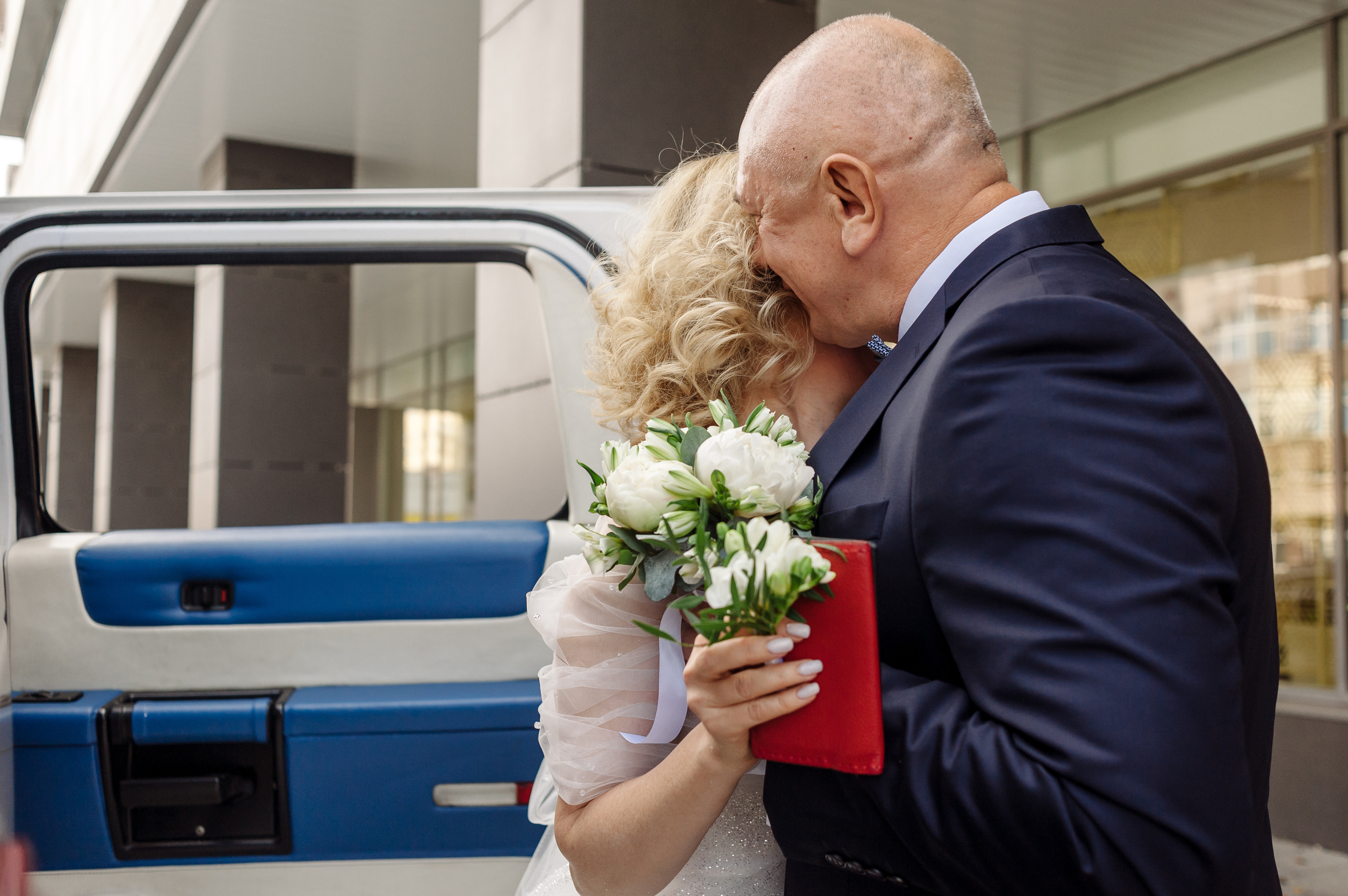 Свадебная фотосессия молодожен за 50 в прекрасный летний день. Семейный фотограф в Москве Елена Снегирева