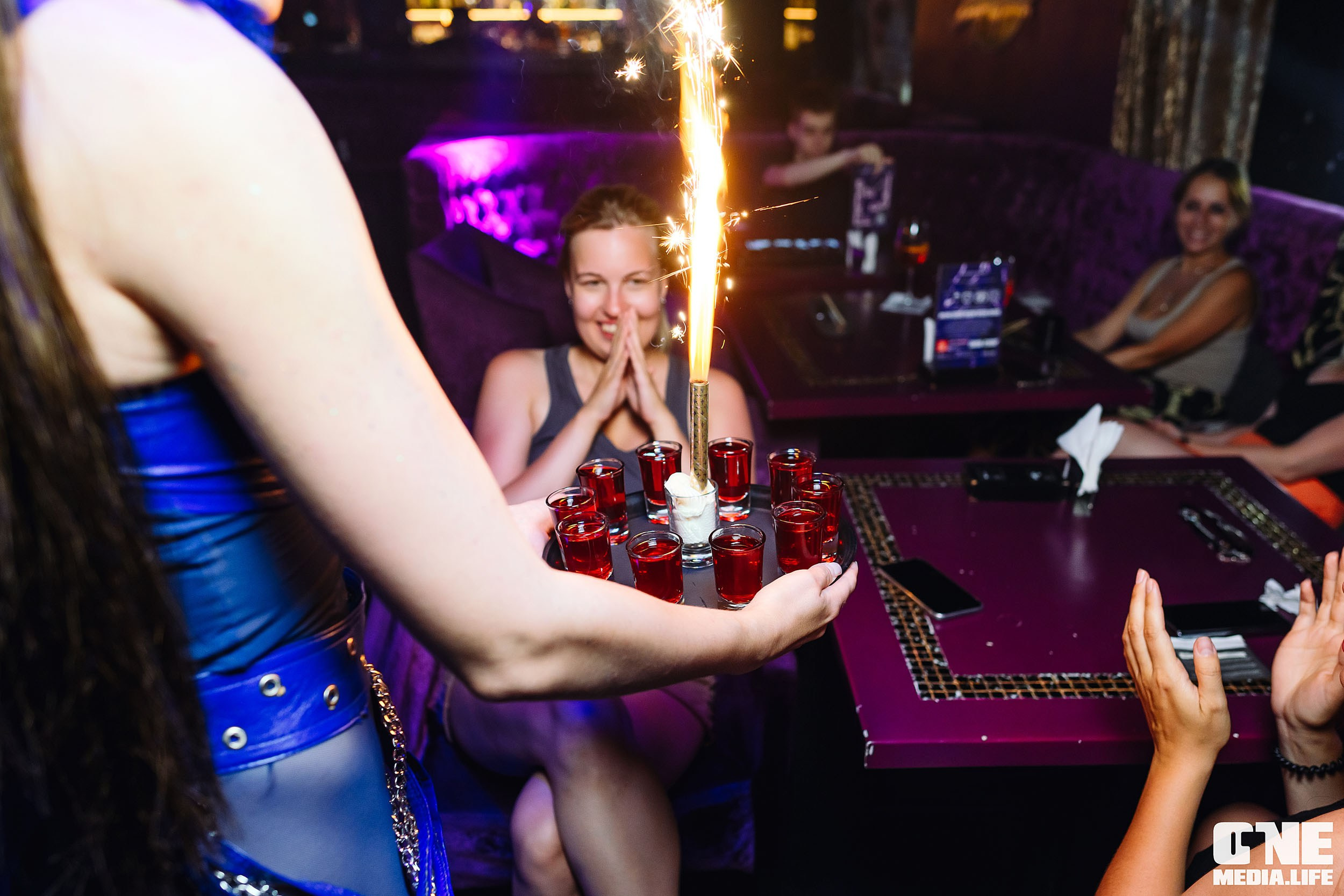 Фоторепортаж из караоке-клуба Эйфория. One Media Life: фоторепортажи, фотоотчеты с мероприятий и заведений