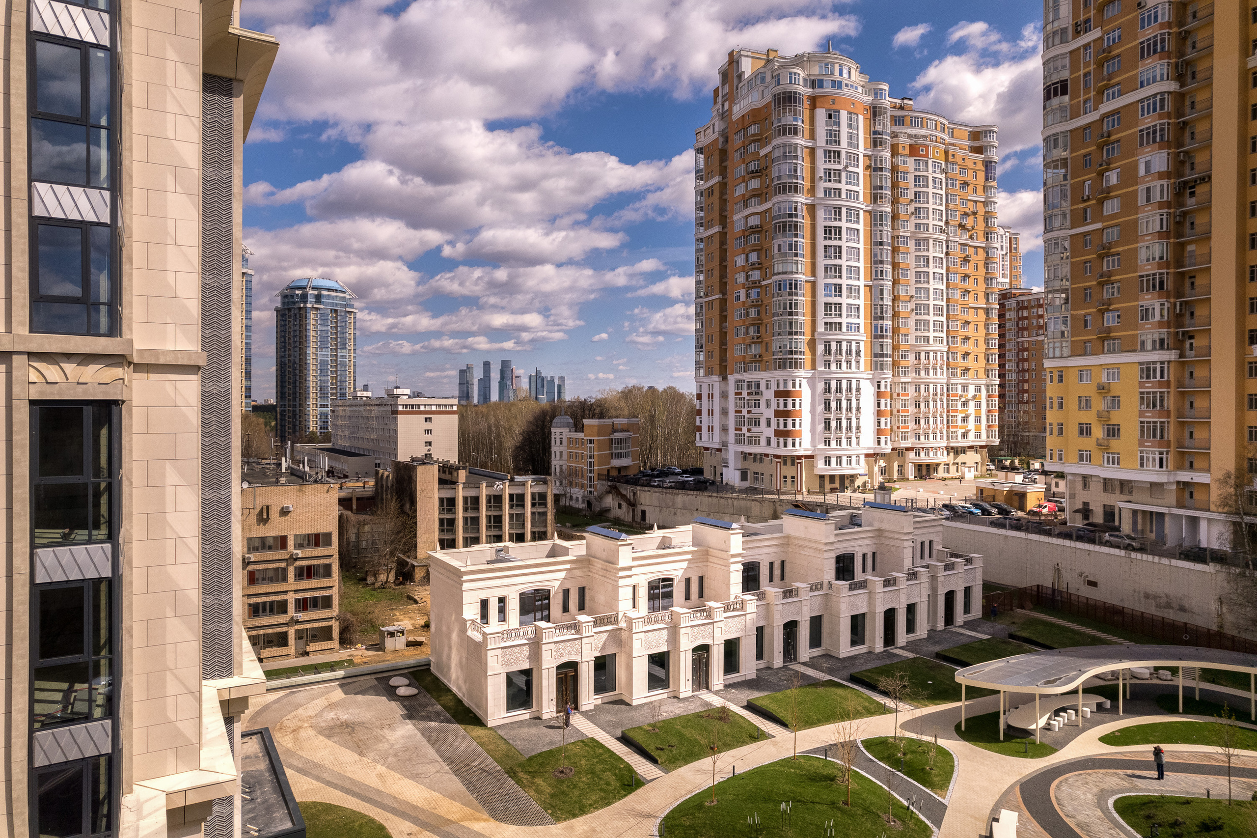 Архитектура и недвижимость. Ход строительства. Съемка с дрона. Профессиональное решение для частных лиц и бизнеса