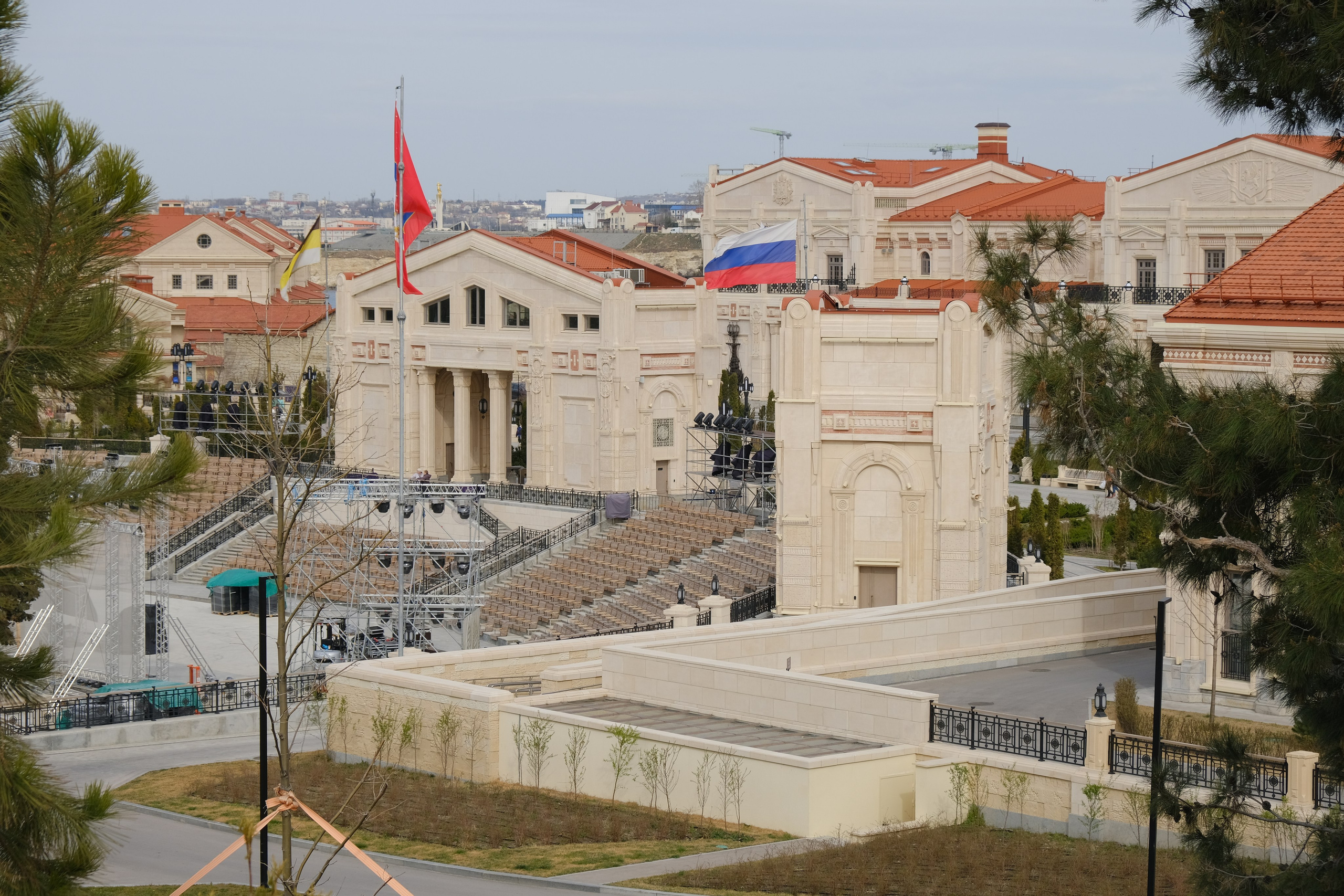 Музеи Севастополя, что посмотреть в Севастополе, экскурсии по Севастополю. Профессиональная фотосъемка в Крыму. Натуральные эмоции и живые кадры. Забронируйте дату прямо сейчас!
