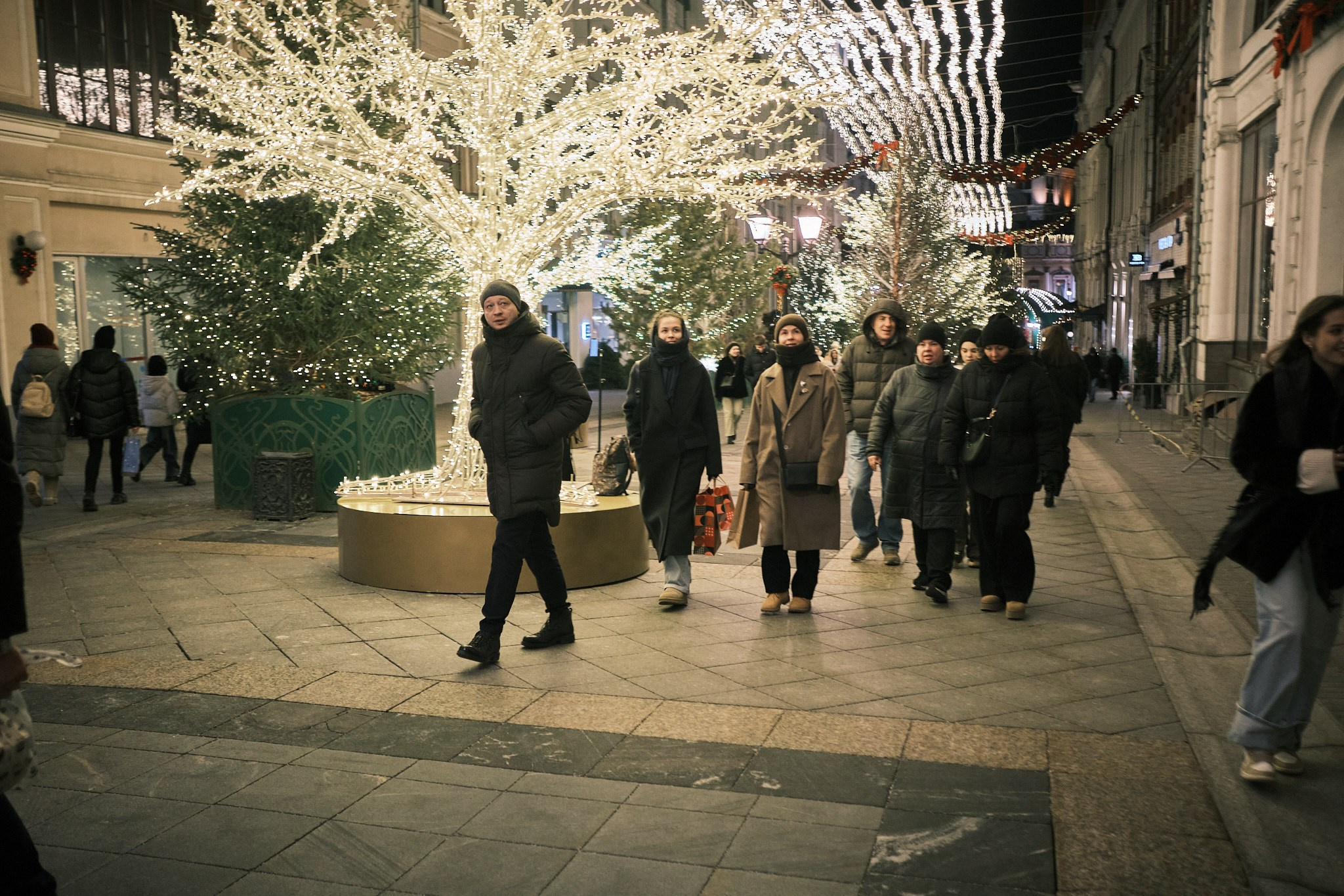 Москва без снега. Фотографъ Сергѣевъ. Поймать мгновеніе