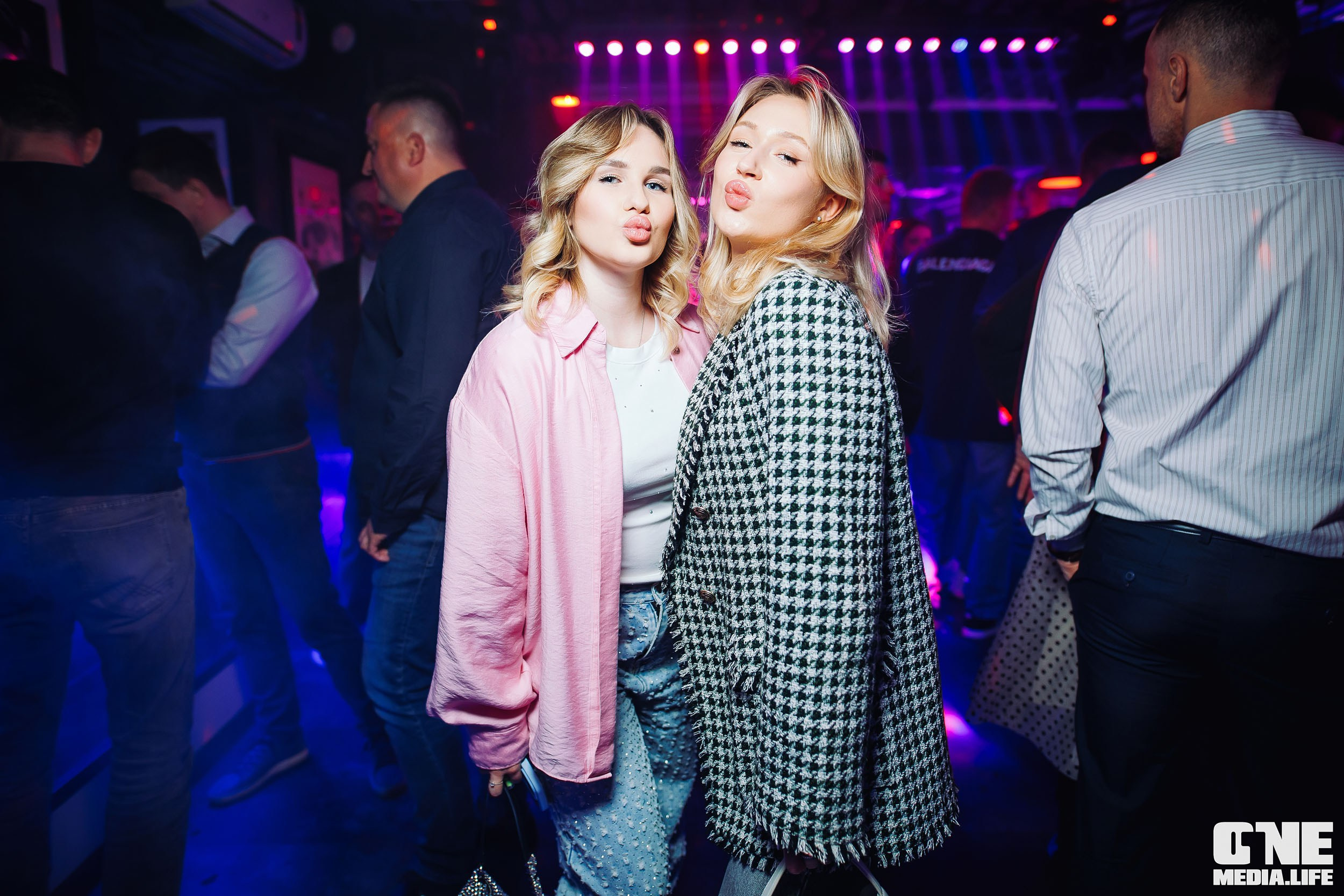 Dj Alexey Viper в Nisha. One Media Life: фоторепортажи, фотоотчеты с мероприятий и заведений