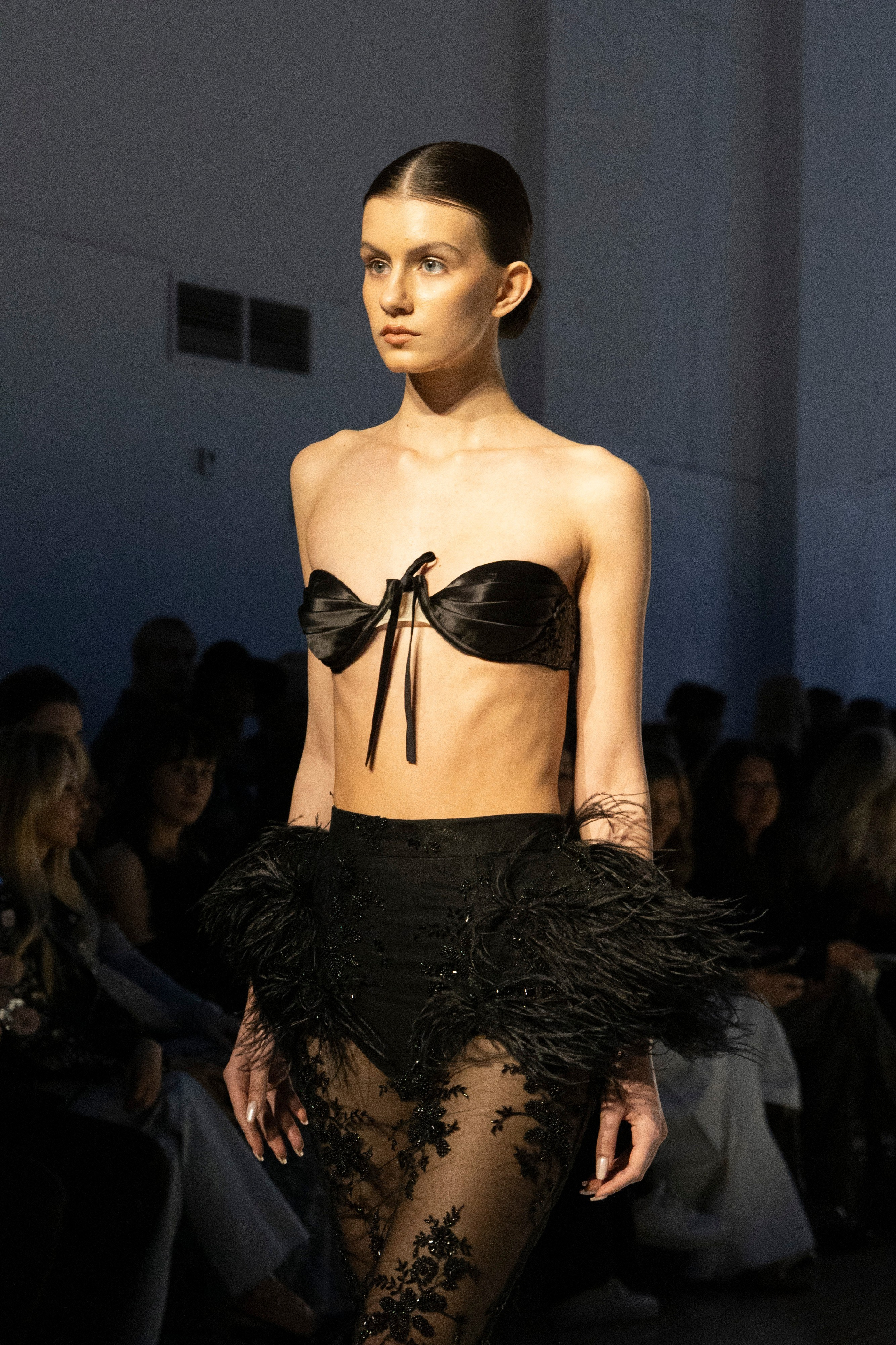 ДЛТ Собака.ru показ победителей конкурса «Новые имена в моде 2025». FOTOFAQ SKOOL г. Санкт-Петербург: очные, дистанционные и онлайн курсы фотографии