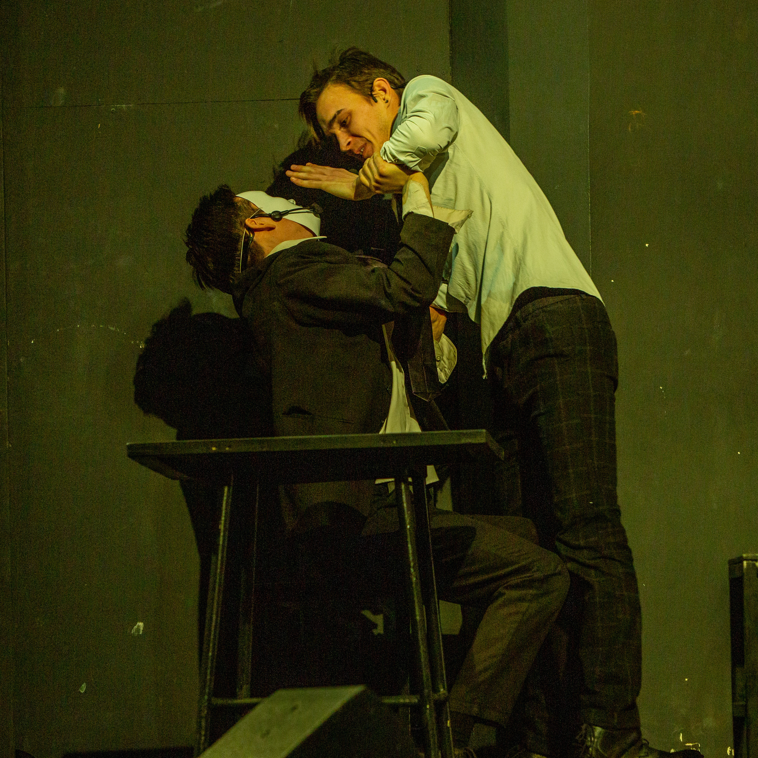 ОТКРОЙ ГЛАЗА УЧЕБНЫЙ ТЕАТР ЕГТИ МИХАИЛ БОВЕ. Фотограф для маркетплейсов Михаил Бове