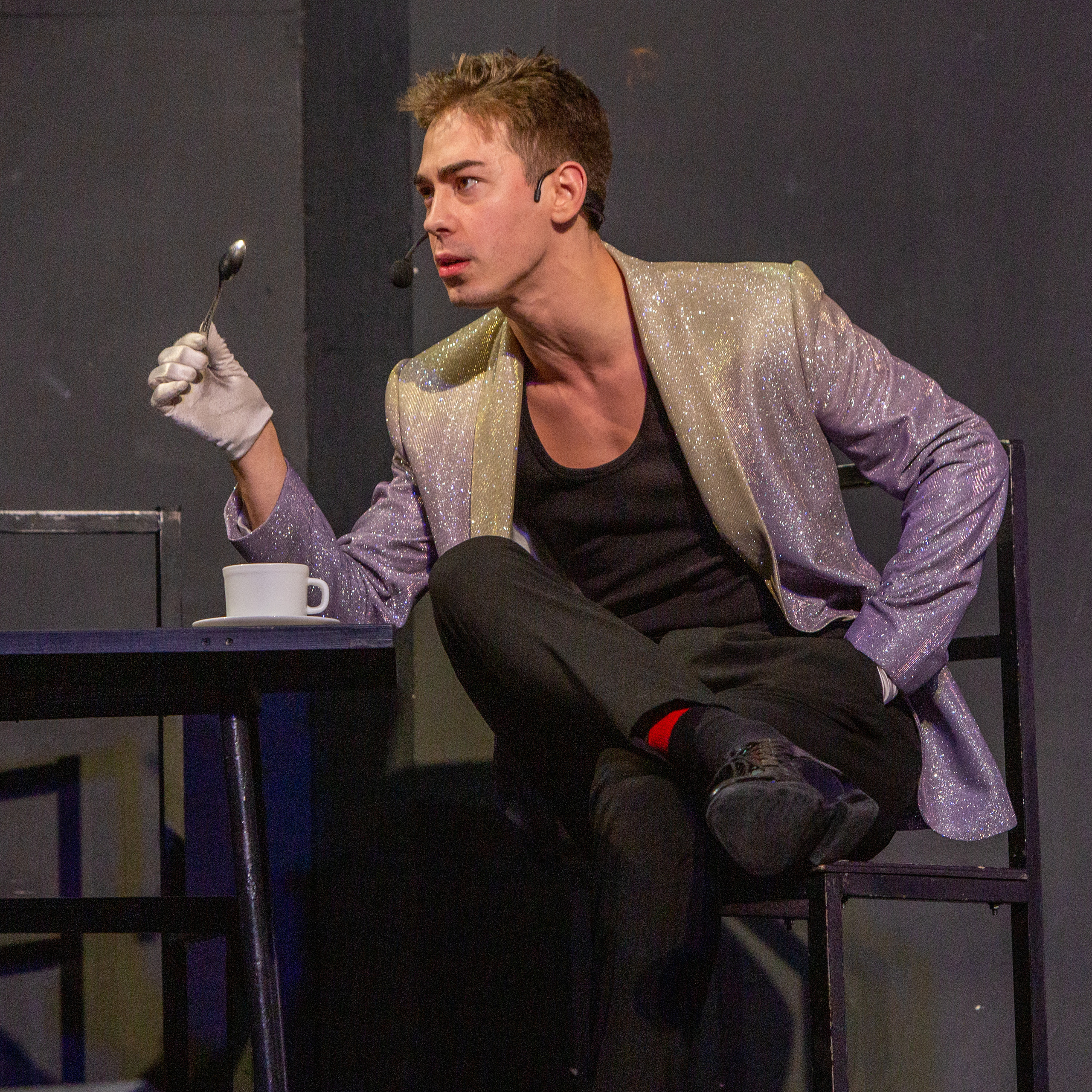 ОТКРОЙ ГЛАЗА УЧЕБНЫЙ ТЕАТР ЕГТИ МИХАИЛ БОВЕ. Фотограф для маркетплейсов Михаил Бове