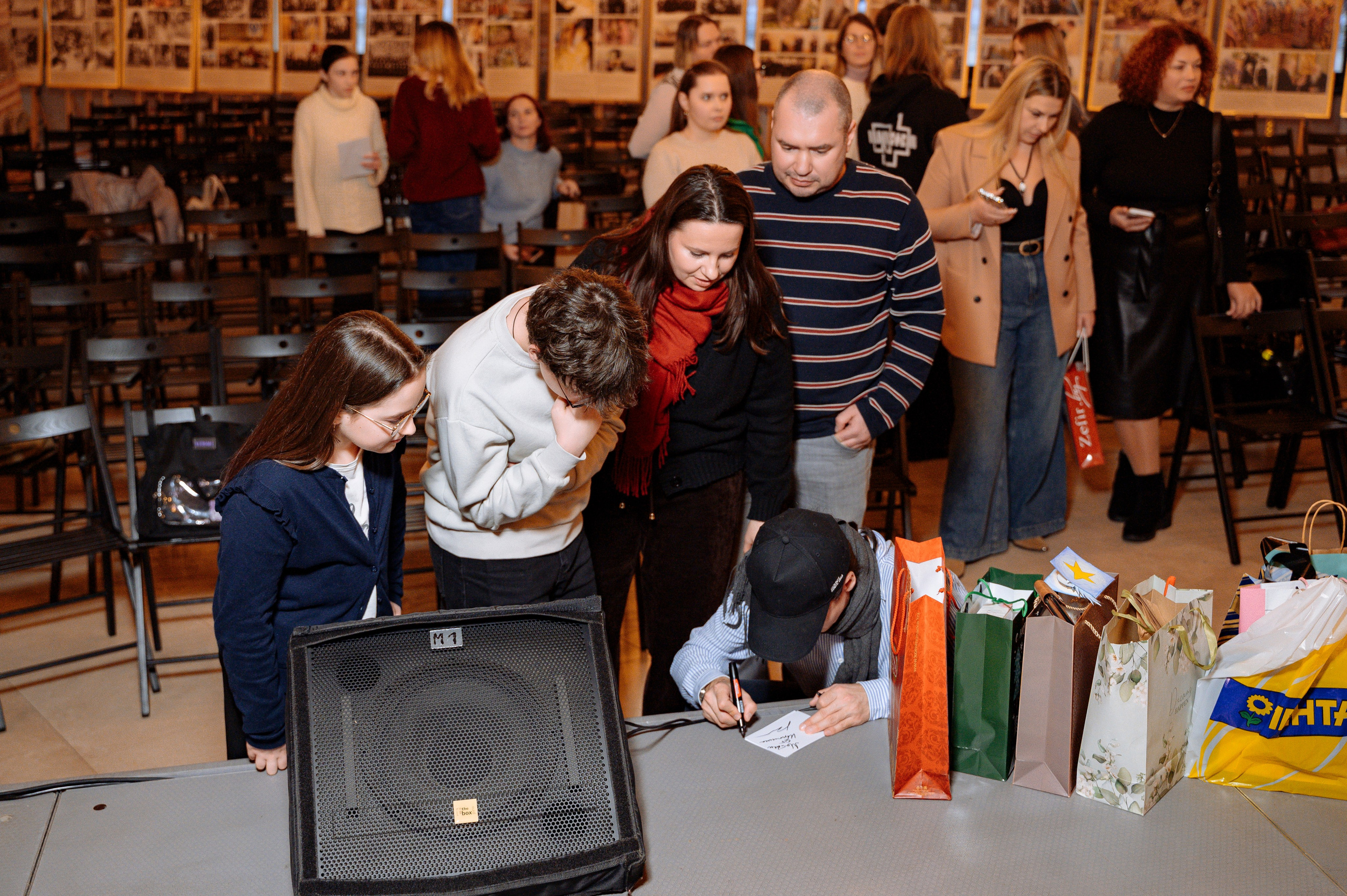 Репортажная съемка, съемка мероприятия, проект factor.by, финалист factor.by, Шамхал Хачатурян, Ибрагим Карасов, фактор бай, фотограф Ольга Шаповалова, съемка фанатов, минск, беларусь