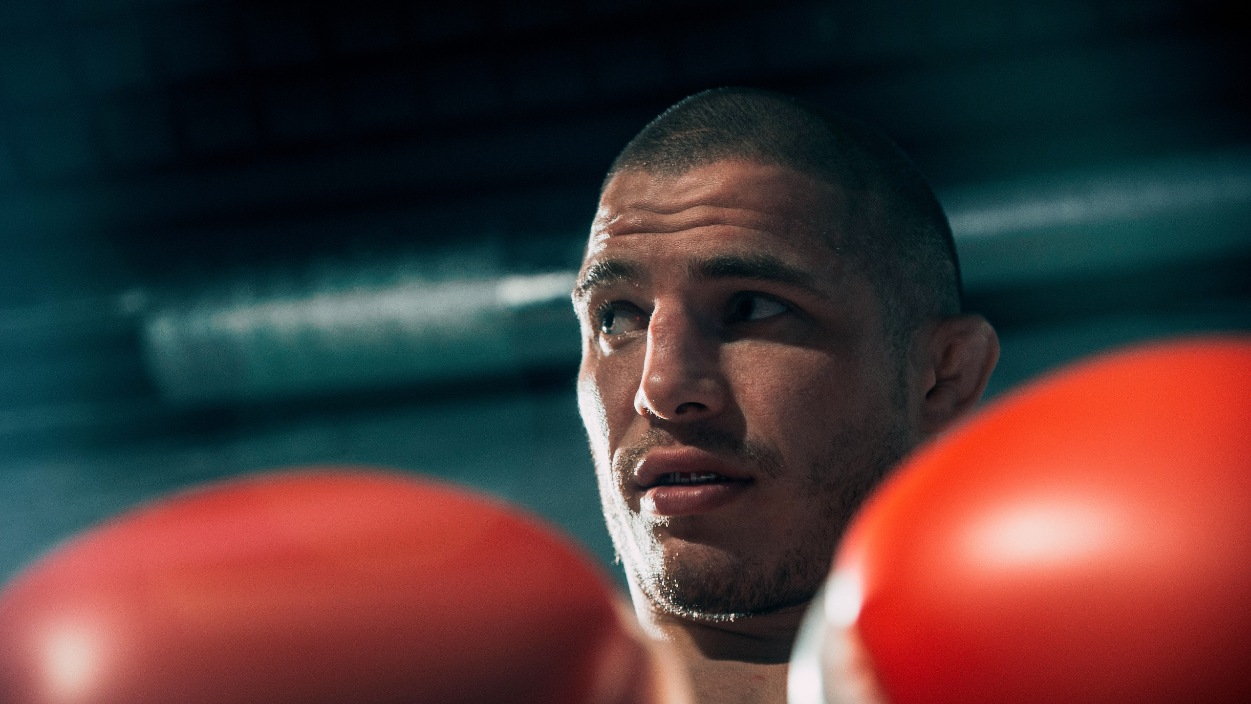 Спортивная фотосъемка бойца Глеба Хабибуллина в боксерском клубе Груша. Жуков Илья свадебный фотограф в Москве