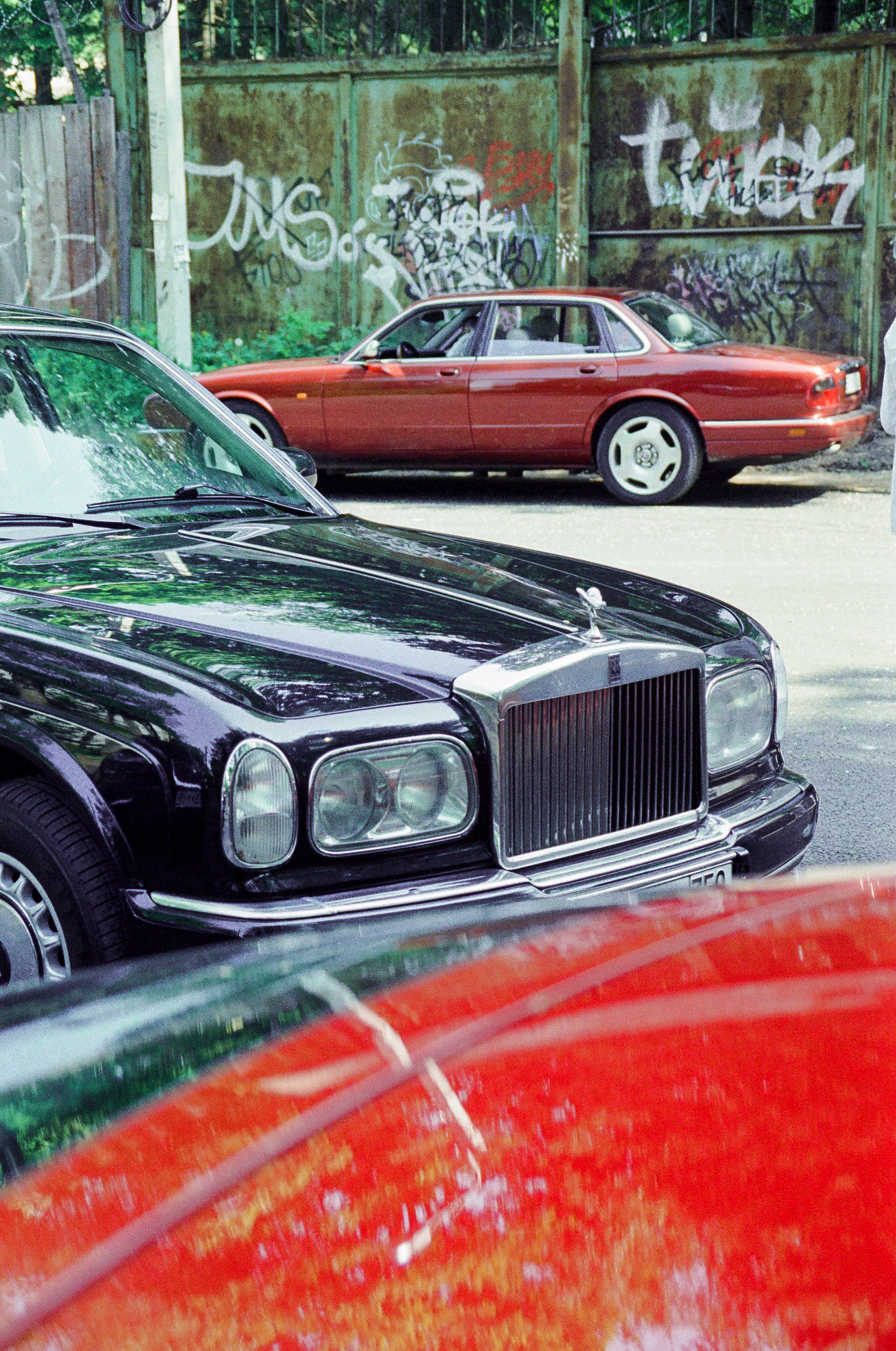 Плёночная фотосъемка автомобиля. Жуков Илья свадебный фотограф в Москве