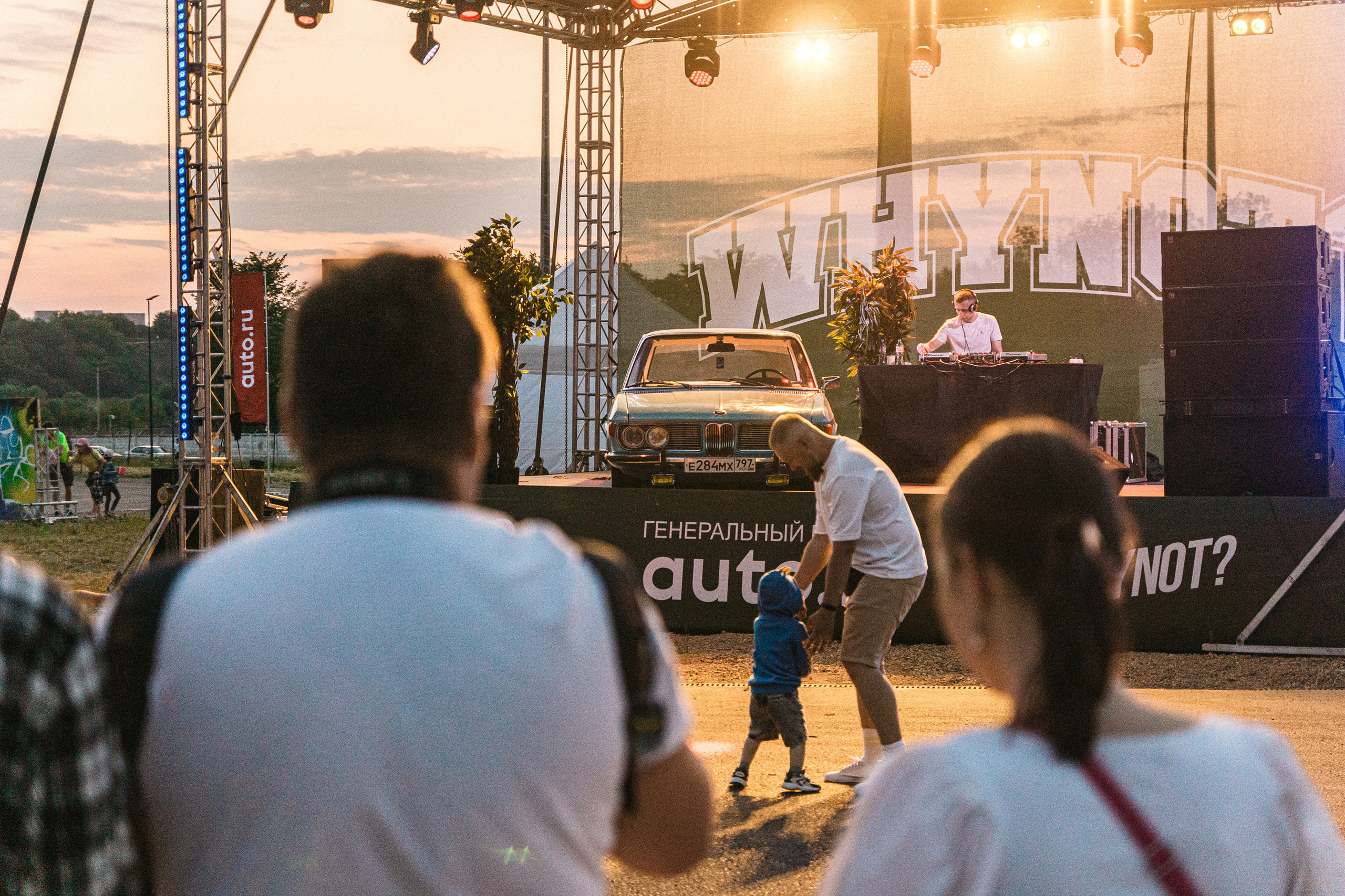 Stance , тюнинг , дрифт , диджей мероприятие в Парк Технических Видов Спорта Москва. Жуков Илья свадебный фотограф в Москве