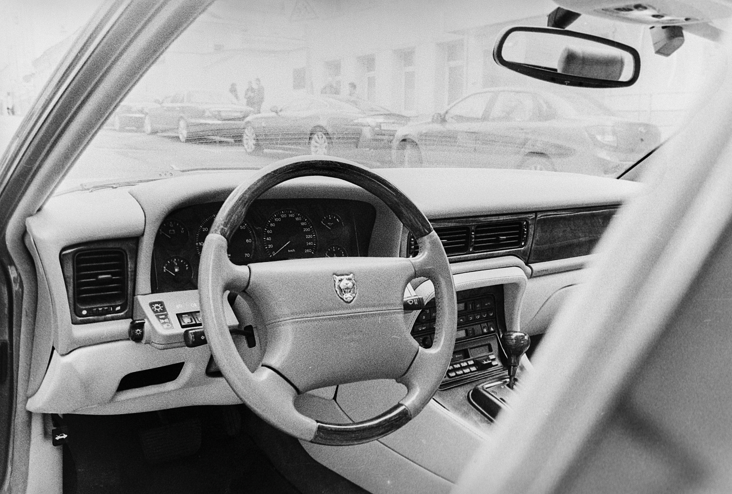 Фотосъемка на плёночный фотоаппарат в Москве. Жуков Илья свадебный фотограф в Москве