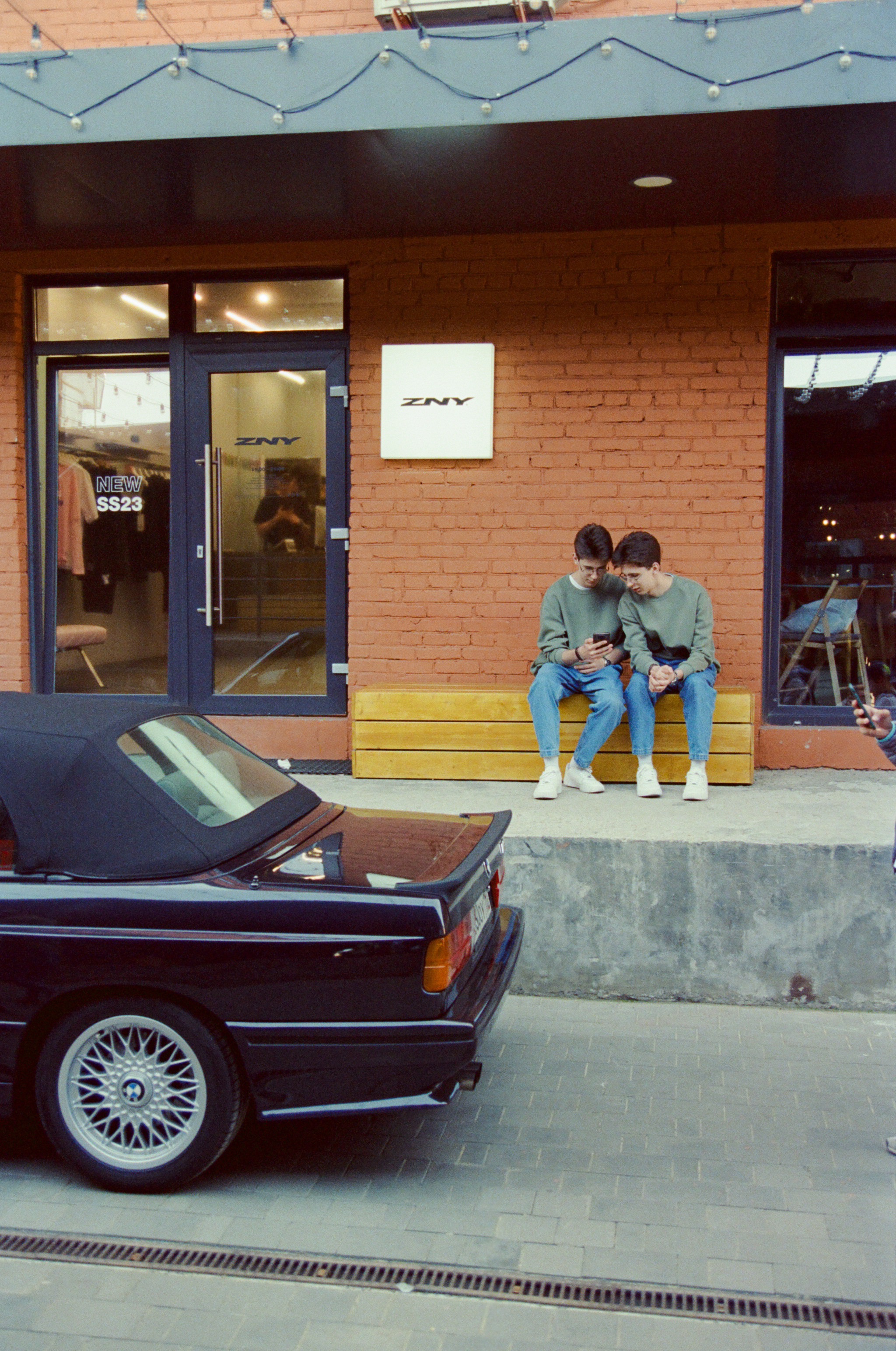 Фотосъемка с редкими автомобилями на хлебозаводе в Москве. Жуков Илья свадебный фотограф в Москве