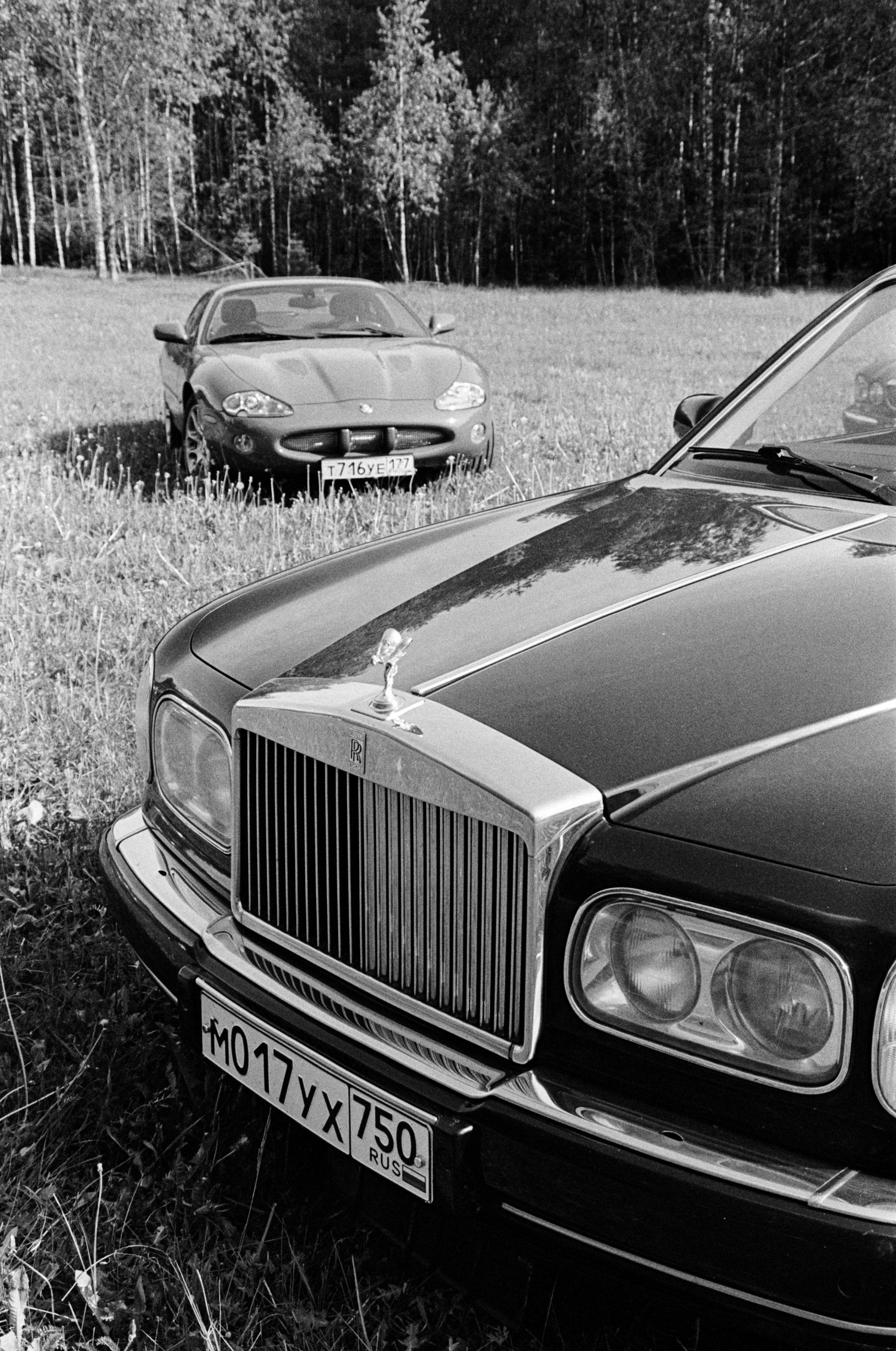 Плёночная фотосъемка автомобиля. Жуков Илья свадебный фотограф в Москве