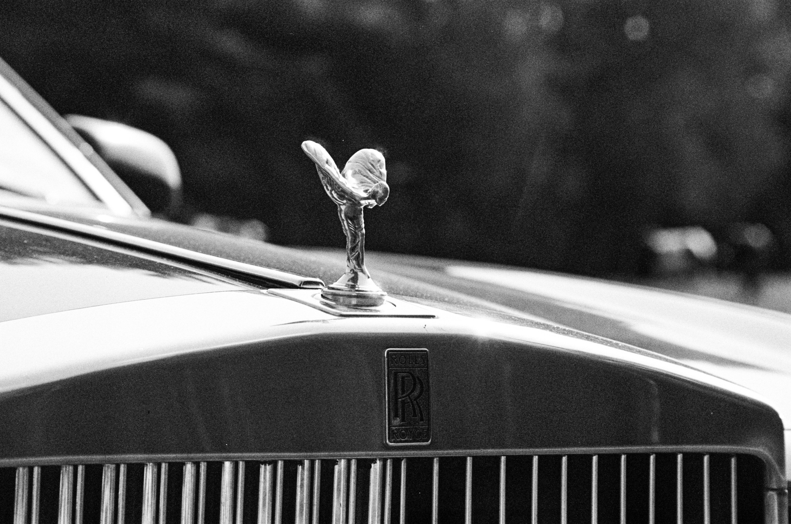 Плёночная фотосъемка автомобиля. Жуков Илья свадебный фотограф в Москве