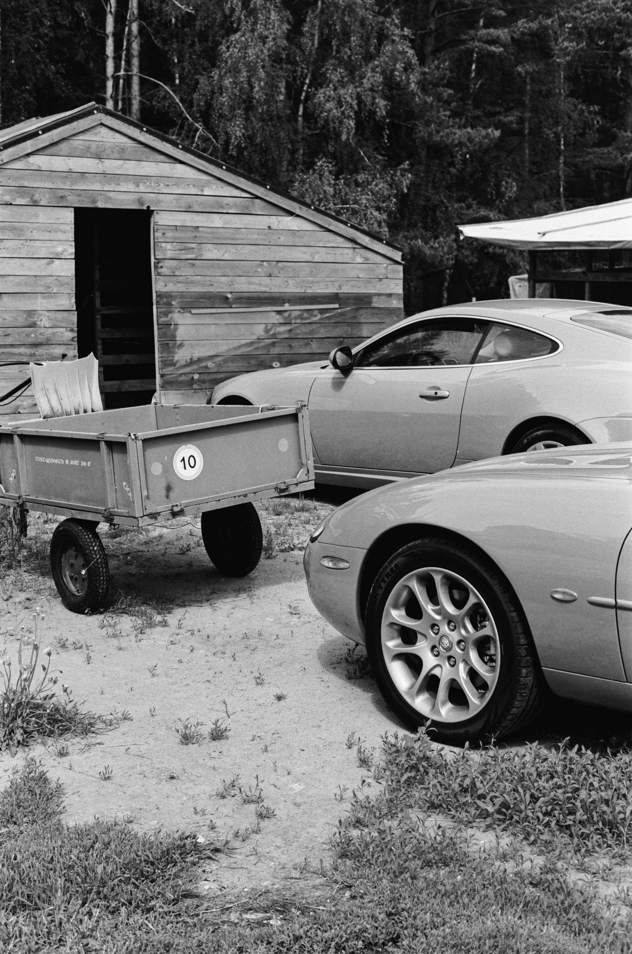 Плёночная фотосъемка автомобиля. Жуков Илья свадебный фотограф в Москве