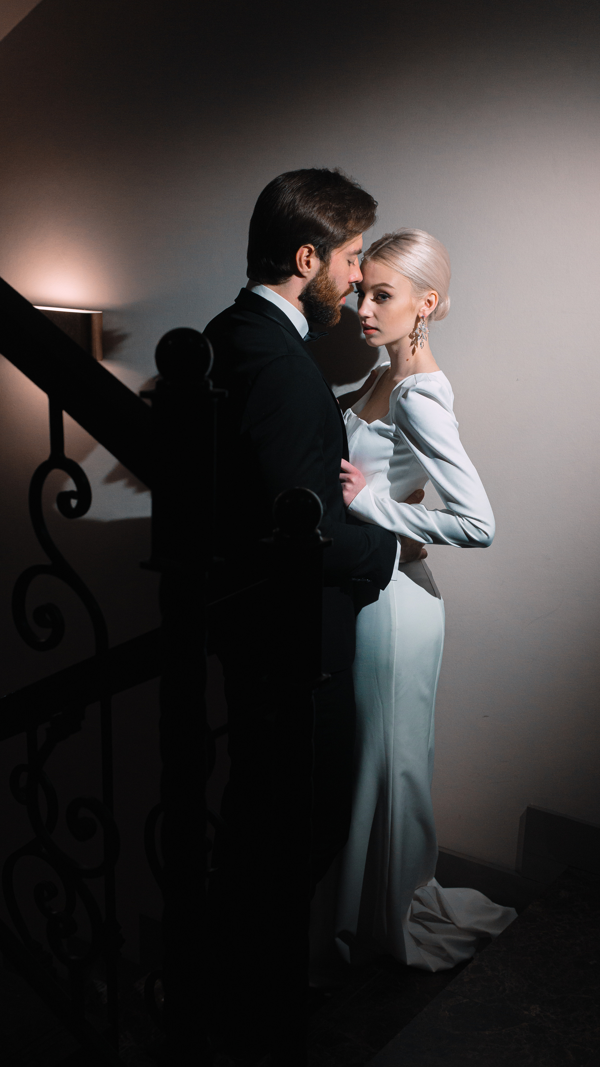 Свадебная утренняя фотосъемка в отеле Hartwell в Москве. Жуков Илья свадебный фотограф в Москве