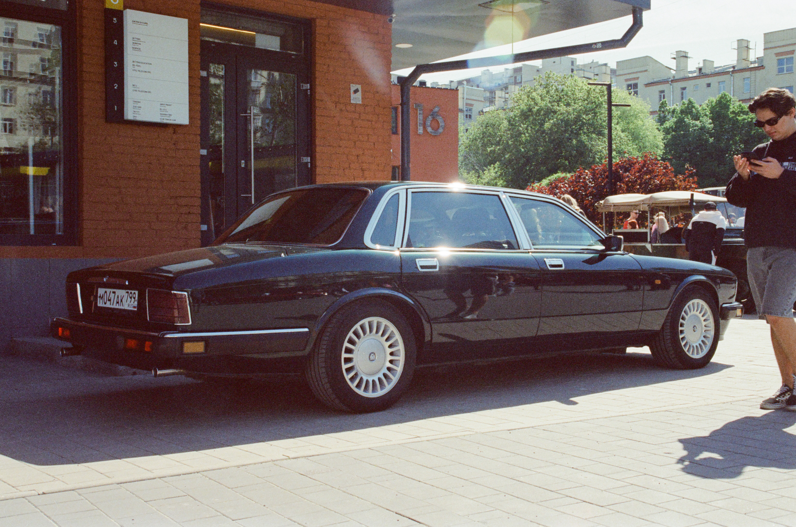 Фотосъемка с редкими автомобилями на хлебозаводе в Москве. Жуков Илья свадебный фотограф в Москве