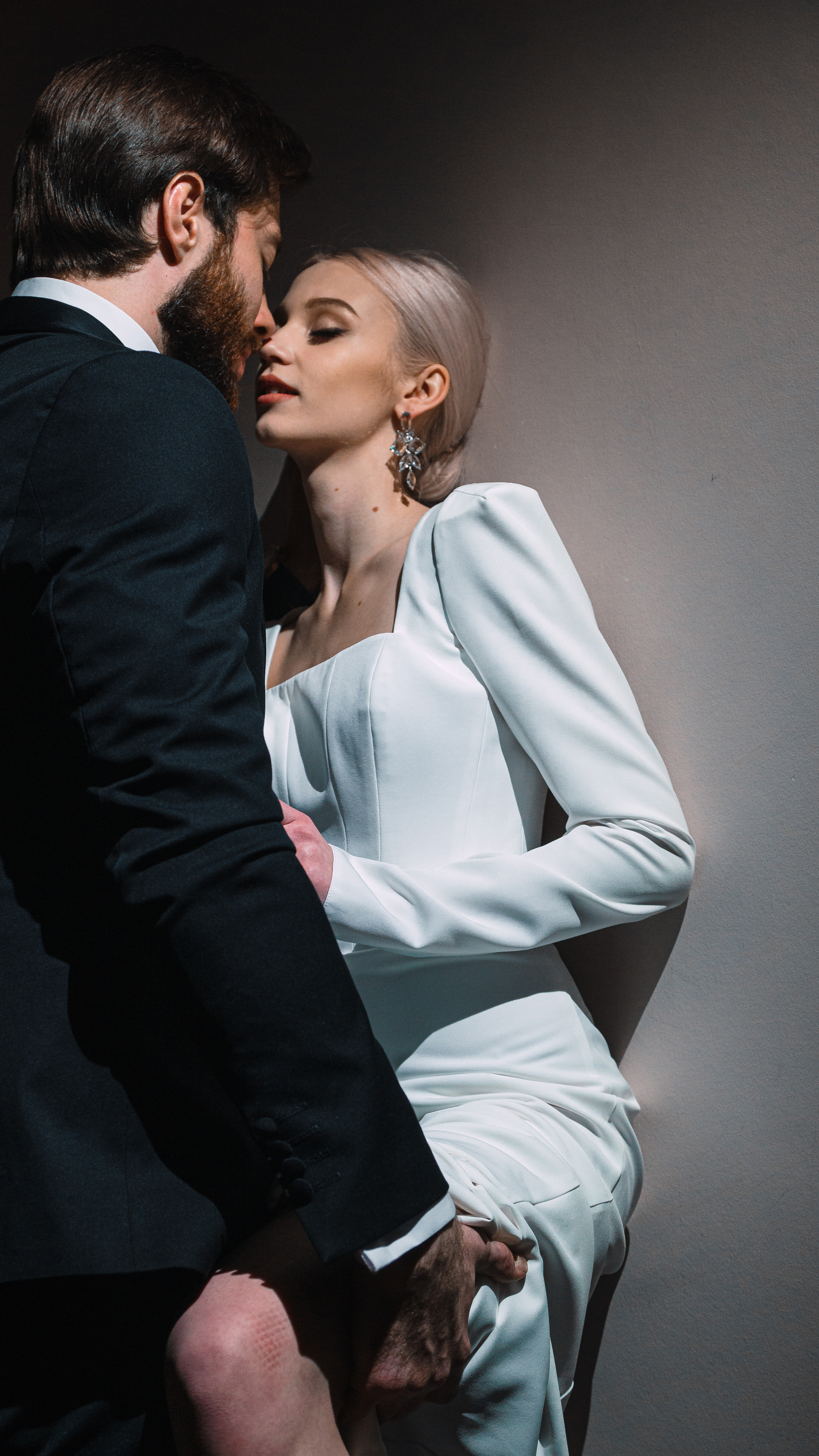 Свадебная утренняя фотосъемка в отеле Hartwell в Москве. Жуков Илья свадебный фотограф в Москве