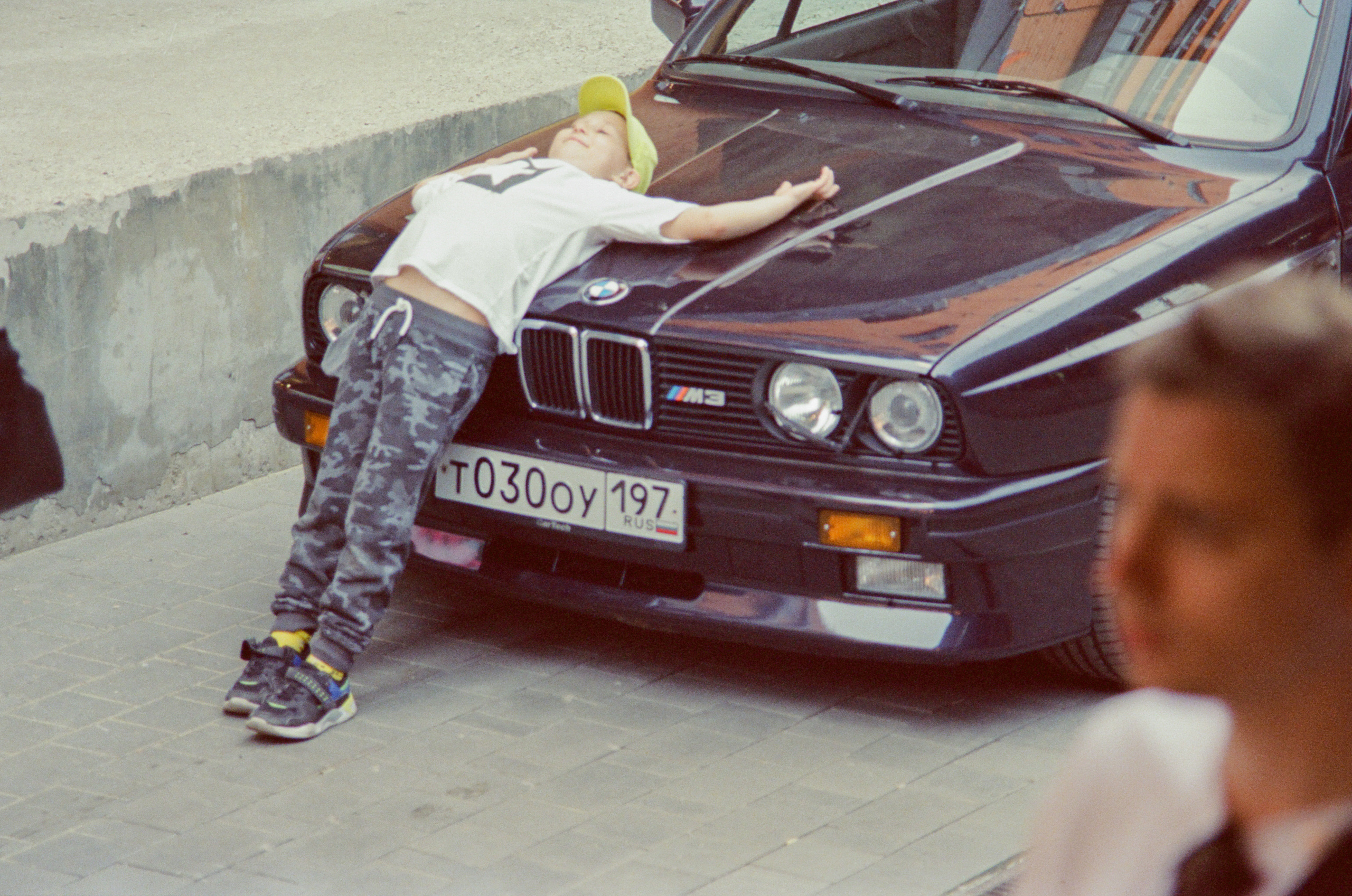 Фотосъемка с редкими автомобилями на хлебозаводе в Москве. Жуков Илья свадебный фотограф в Москве