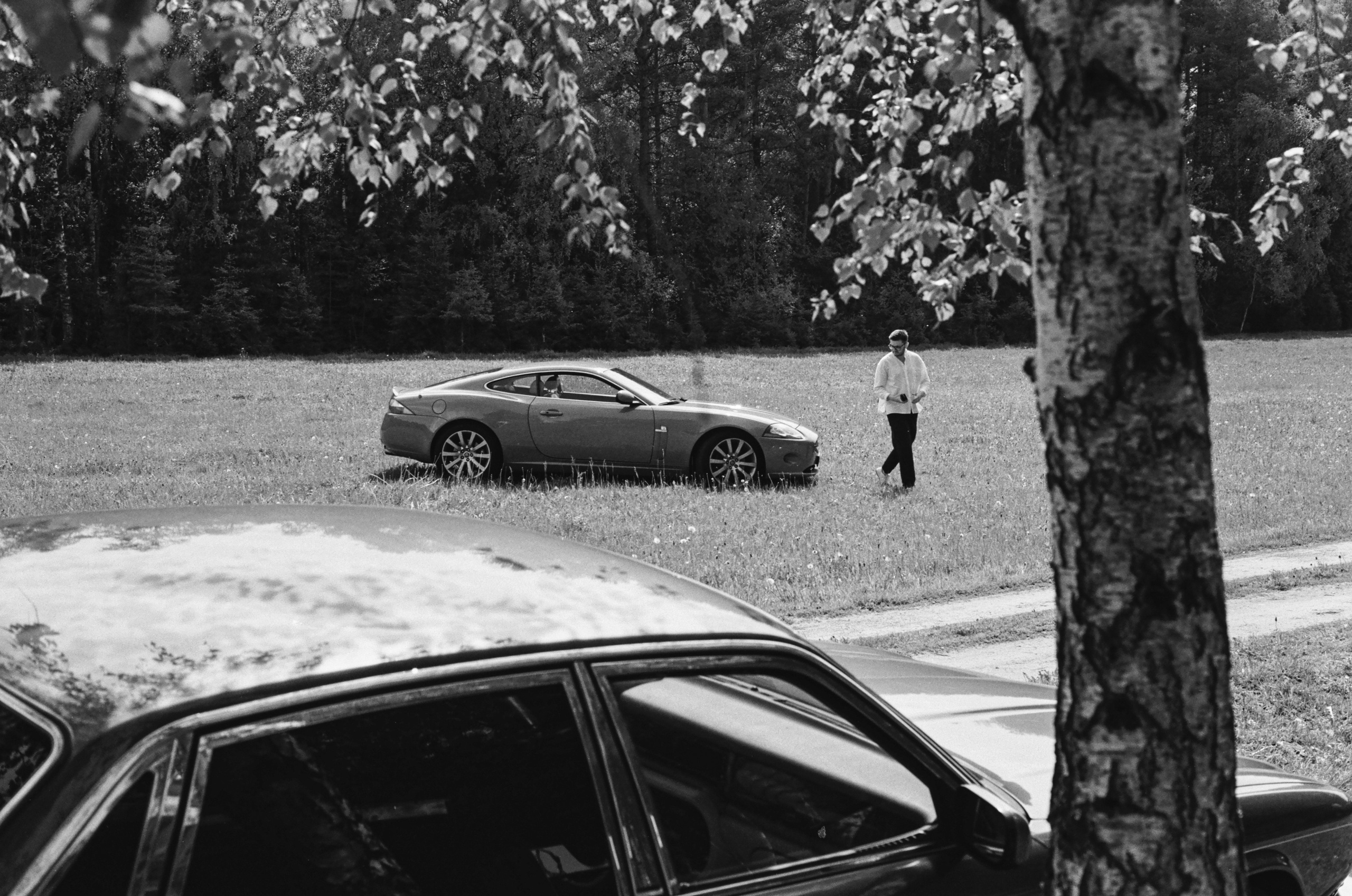 Плёночная фотосъемка автомобиля. Жуков Илья свадебный фотограф в Москве