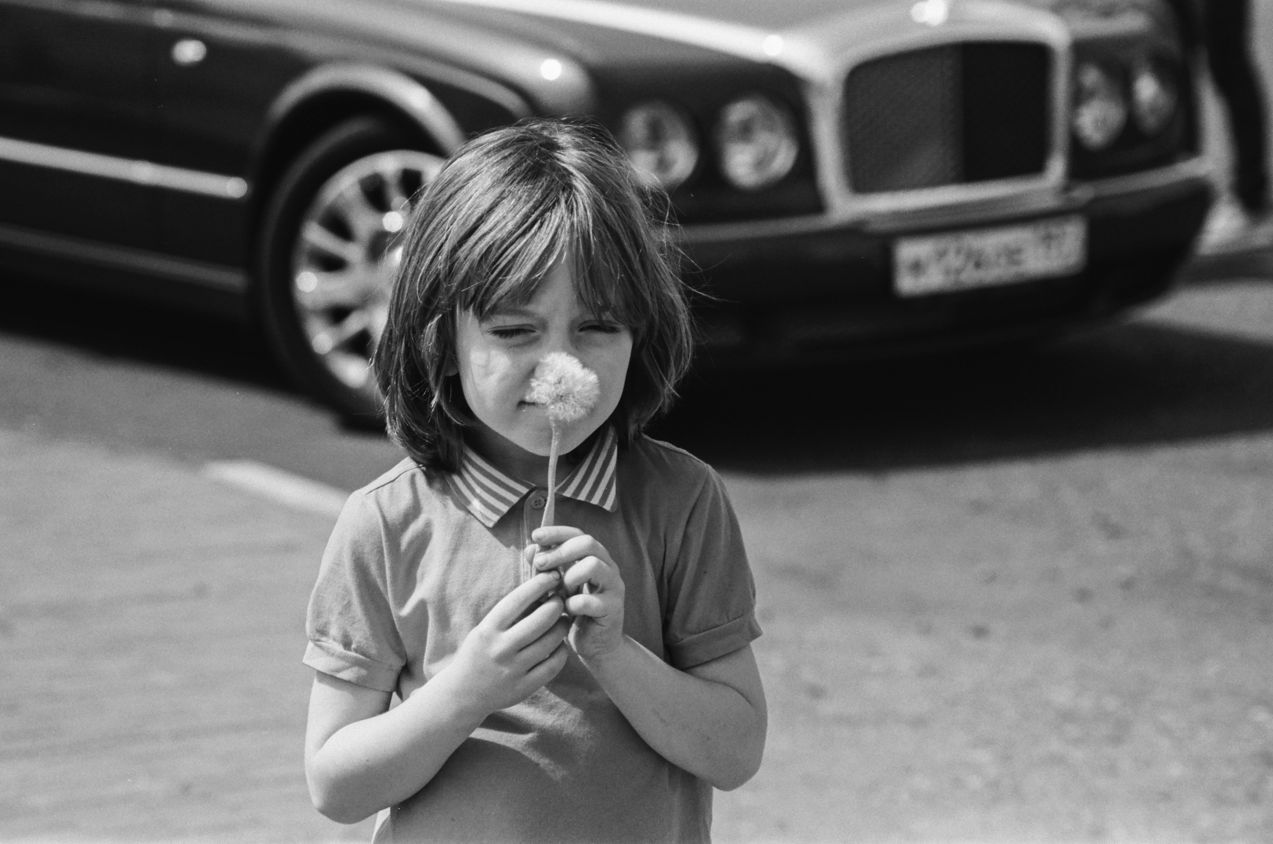 Плёночная фотосъемка автомобиля. Жуков Илья свадебный фотограф в Москве