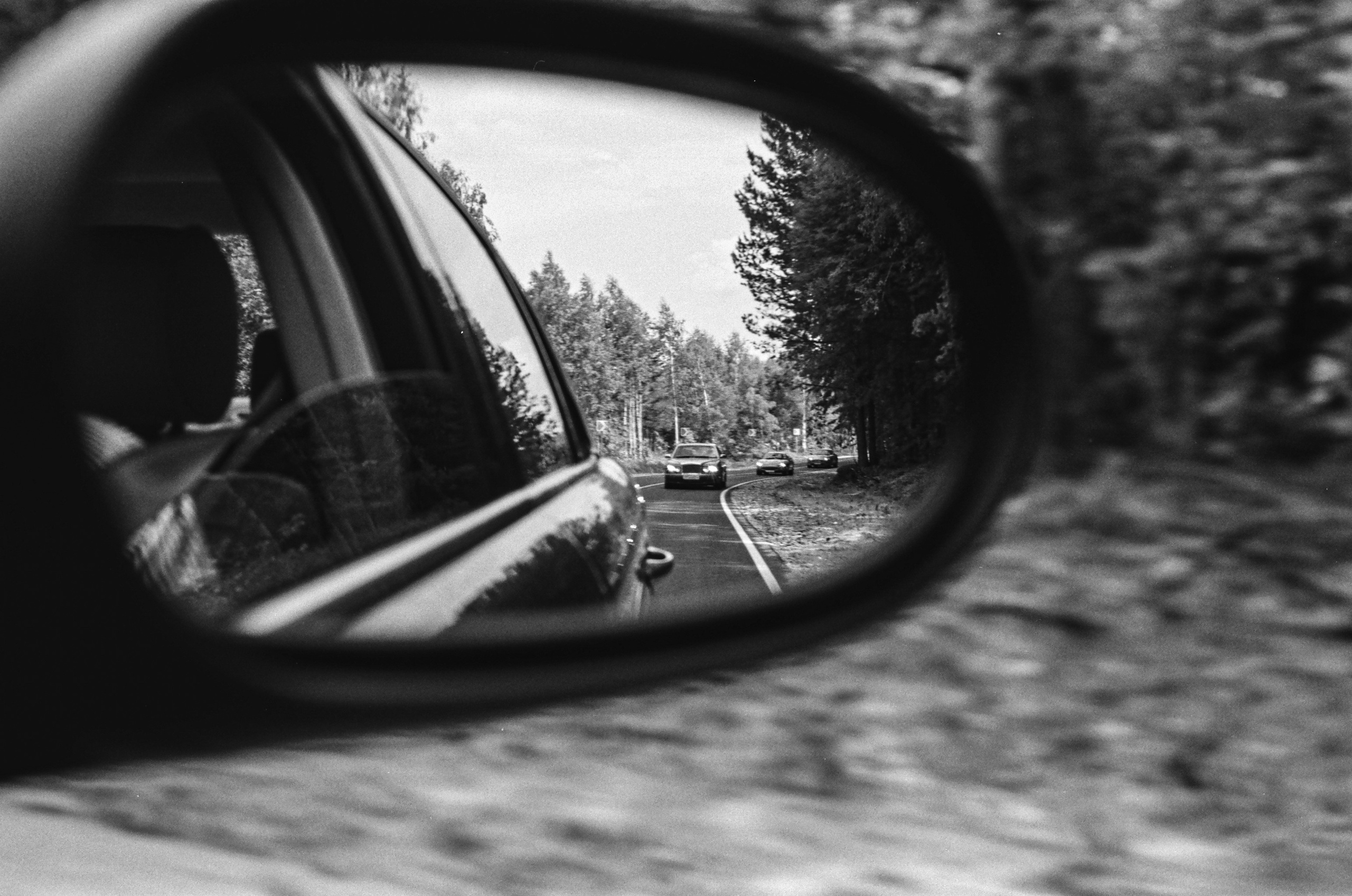 Плёночная фотосъемка автомобиля. Жуков Илья свадебный фотограф в Москве