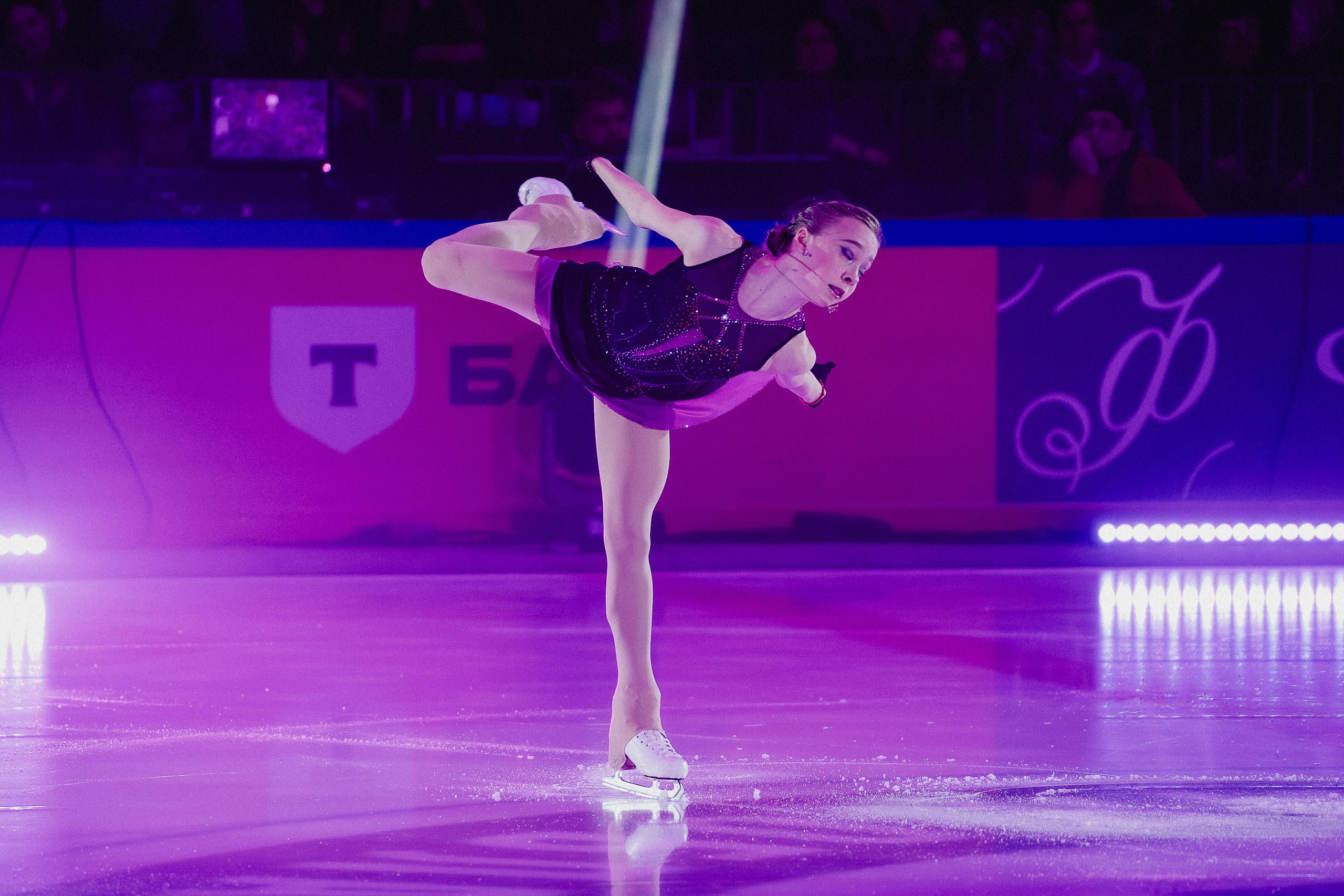 Шоу Этери Тутберидзе в Новосибирске. Воробьева Ксения — Спортивный и танцевальный фотограф Новосибирск