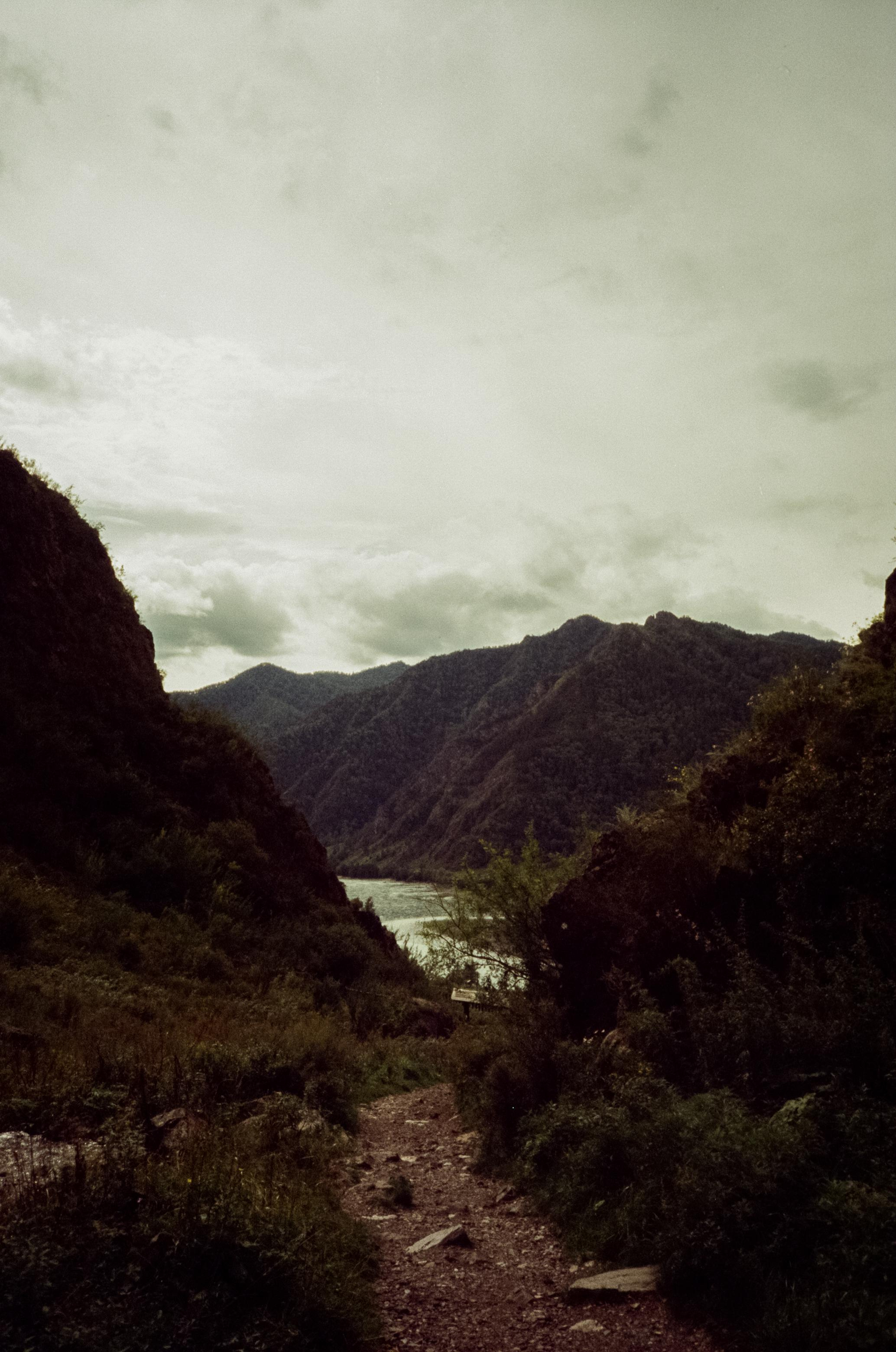 Урочище Чечкыш. Смотровая площадка. Виды верху и спуск вниз. Фотограф-документалист Мария Осокина